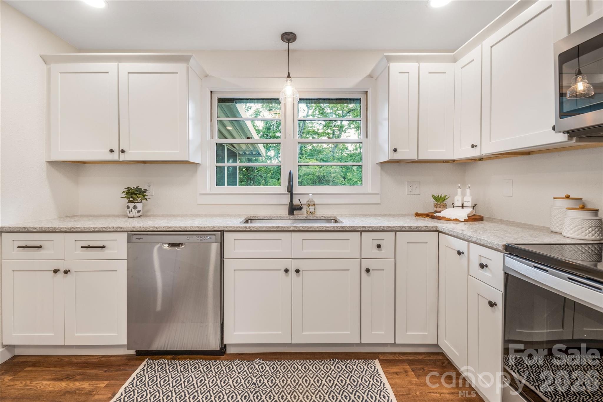 209 View Street — Asheville