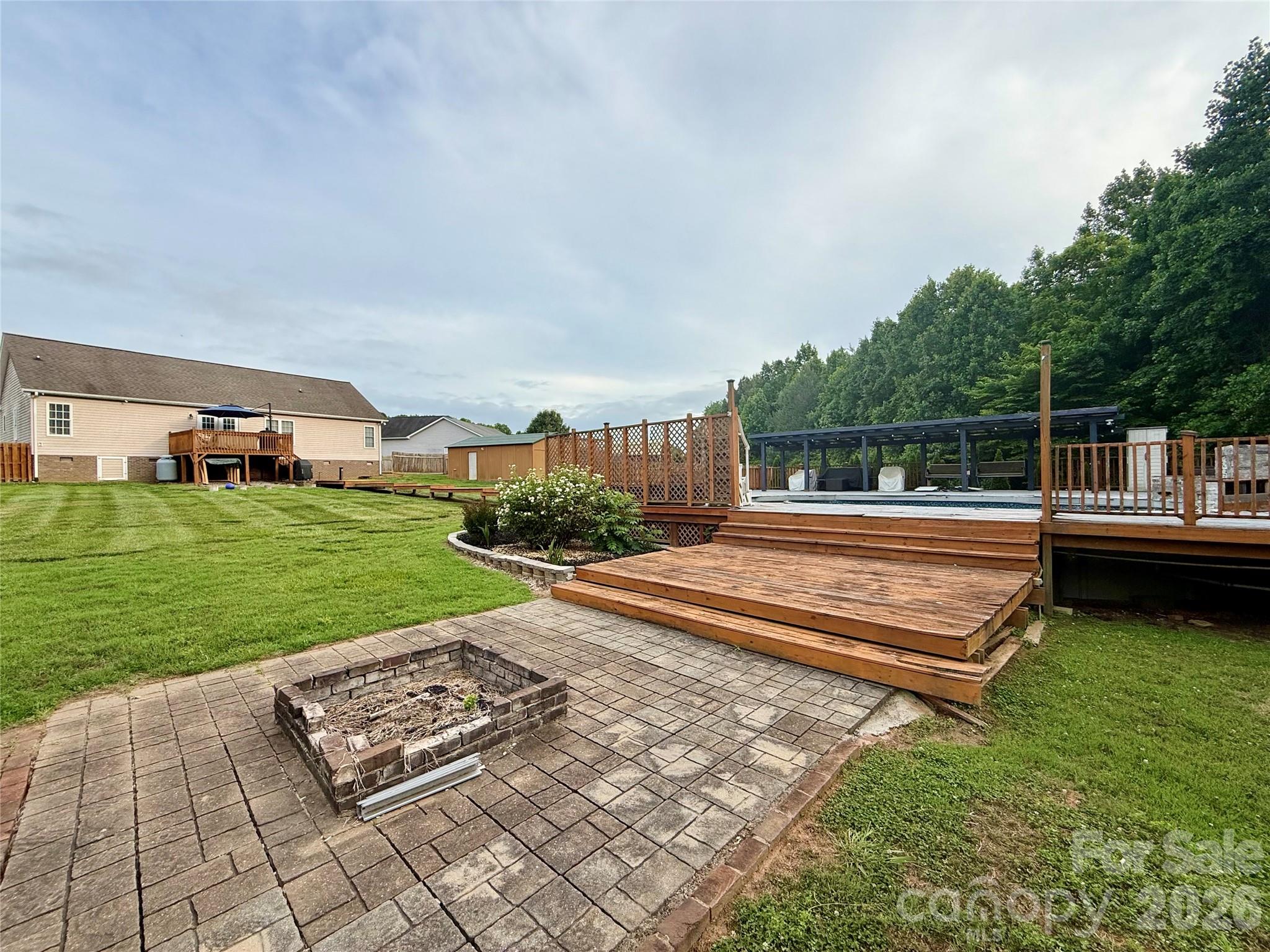 5700 Aspiran Drive — Catawba