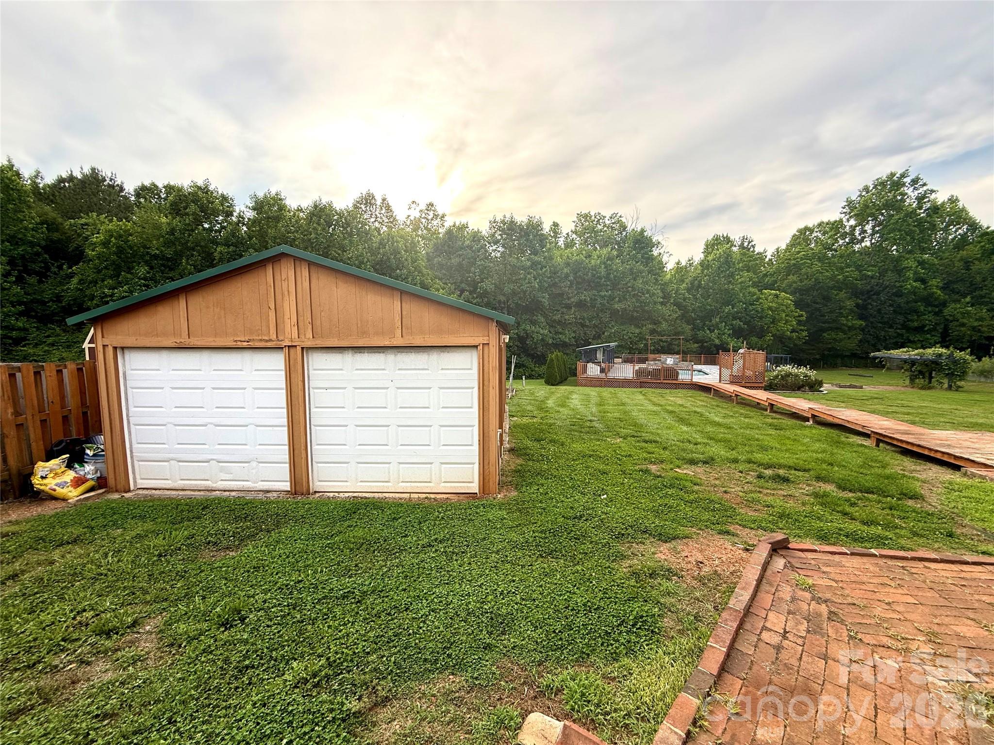 5700 Aspiran Drive — Catawba