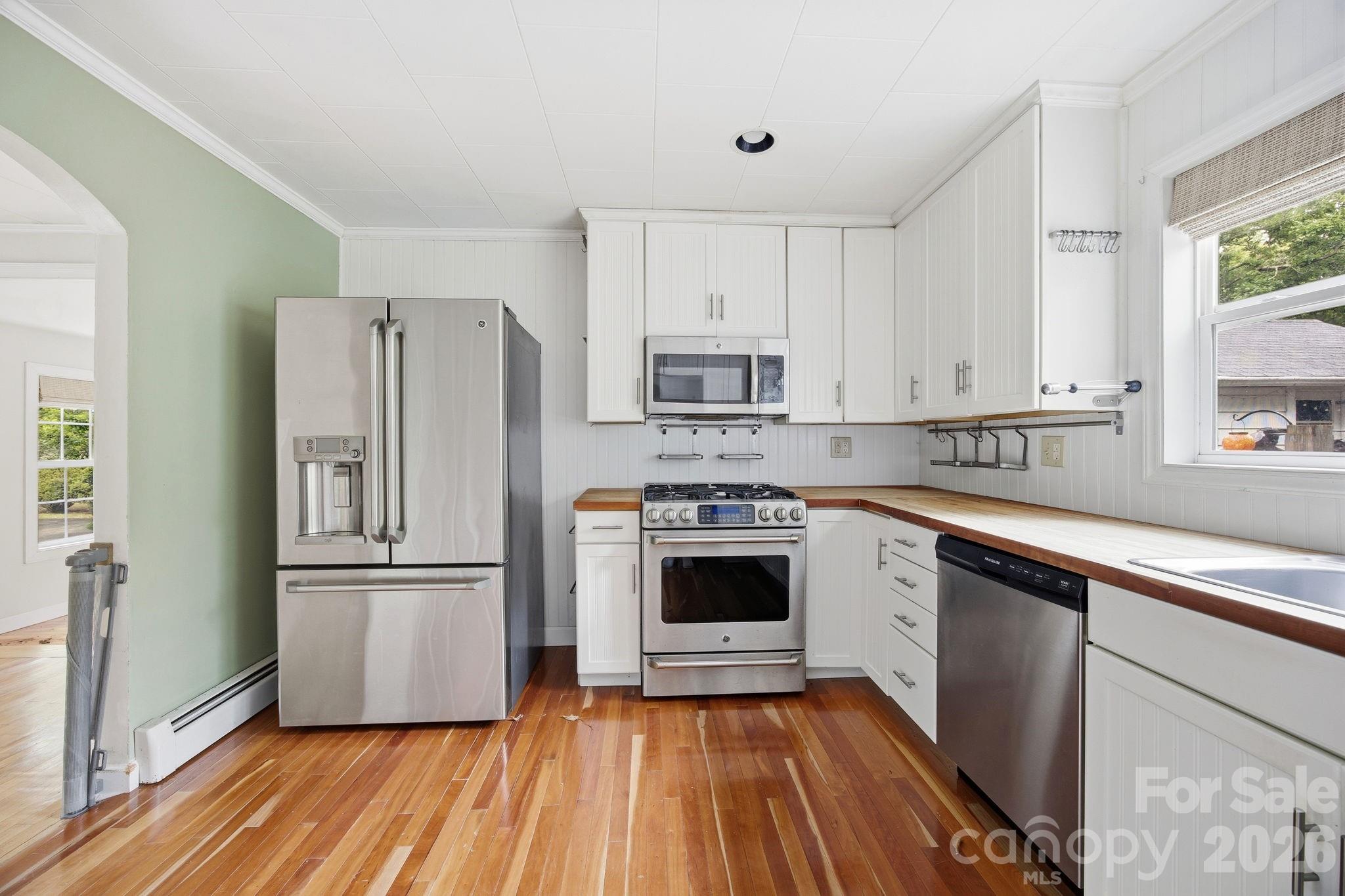 211 Sowers Ferry Road — Salisbury