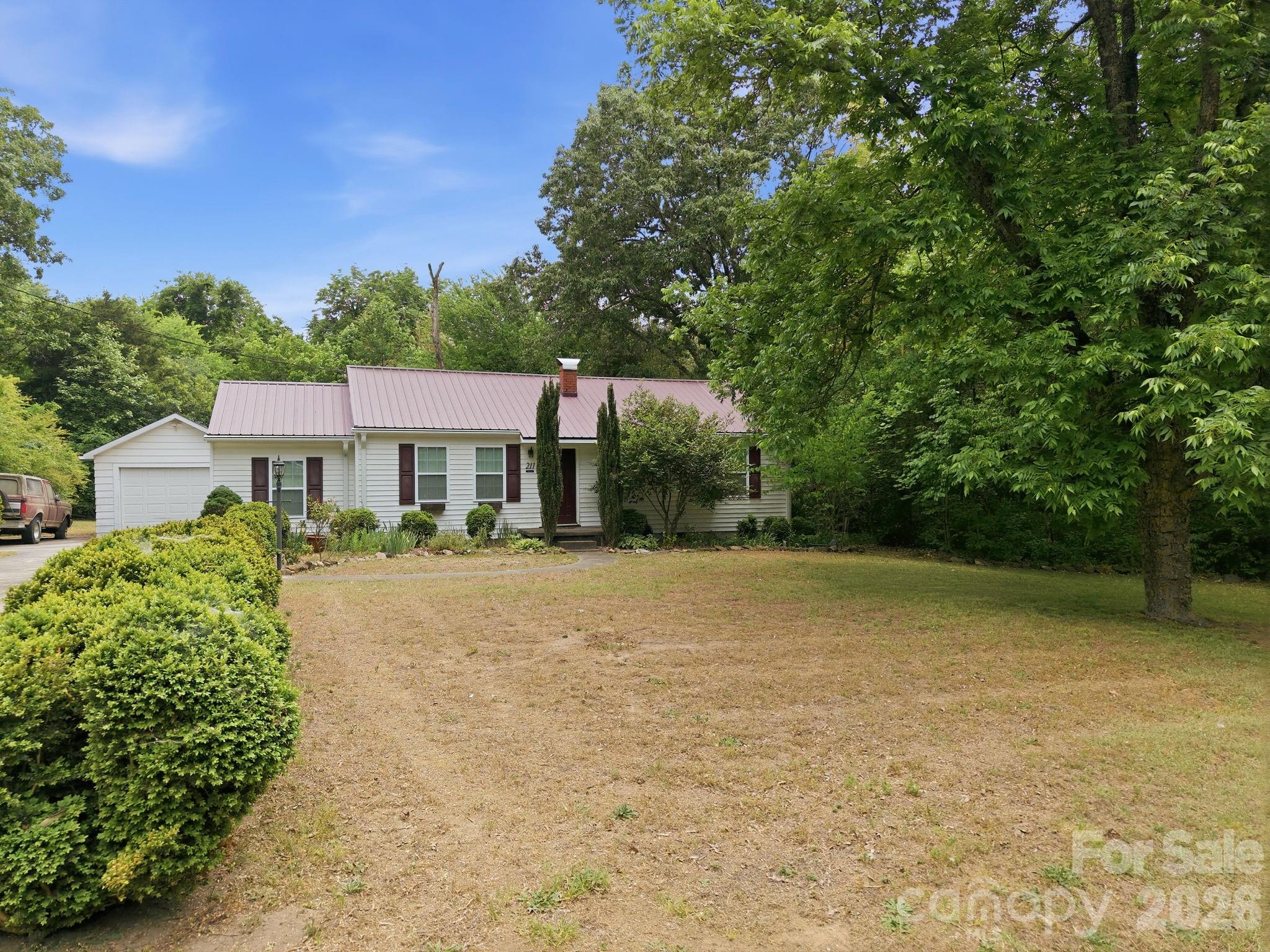 211 Sowers Ferry Road — Salisbury