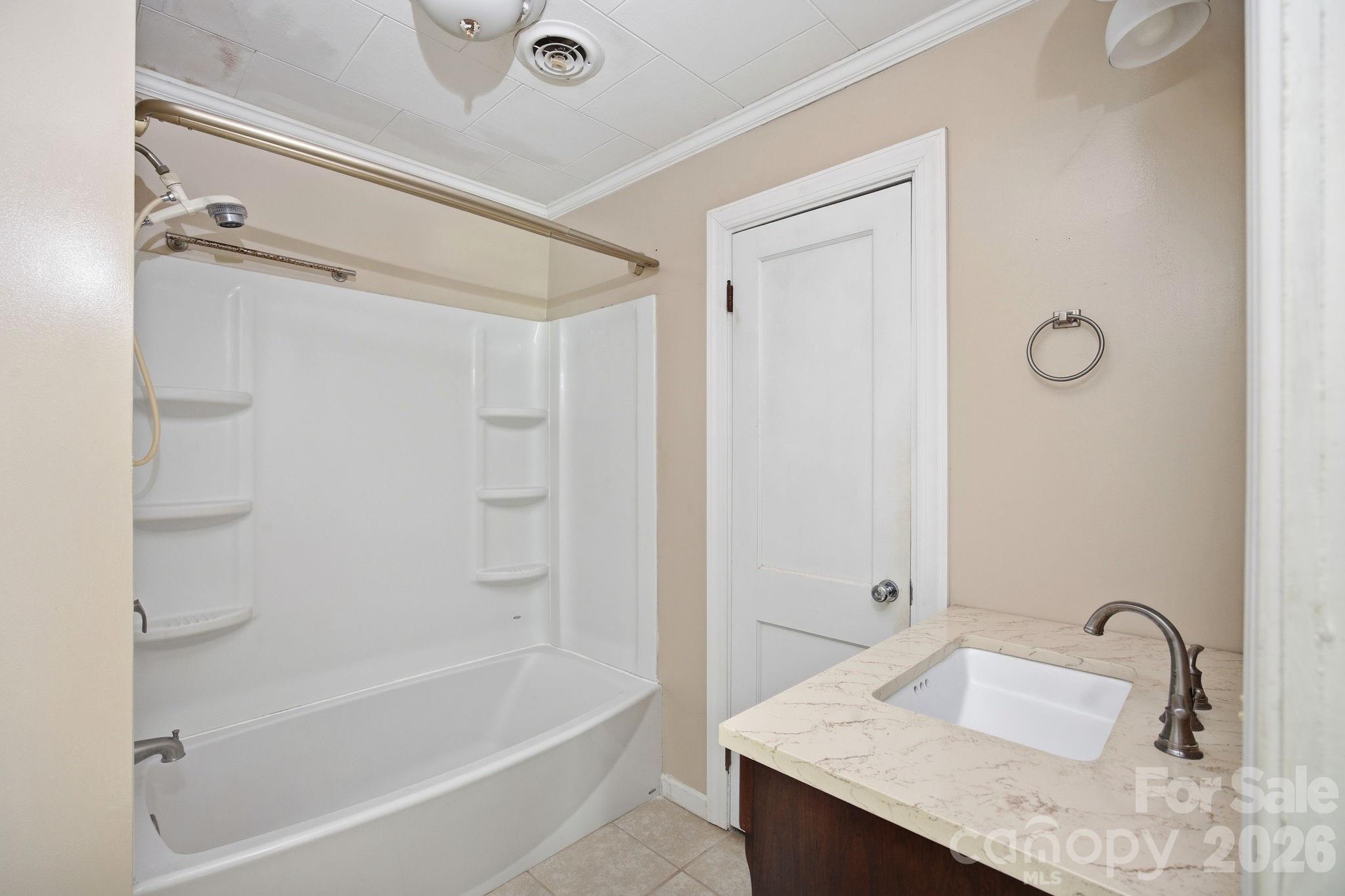 211 Sowers Ferry Road — Salisbury