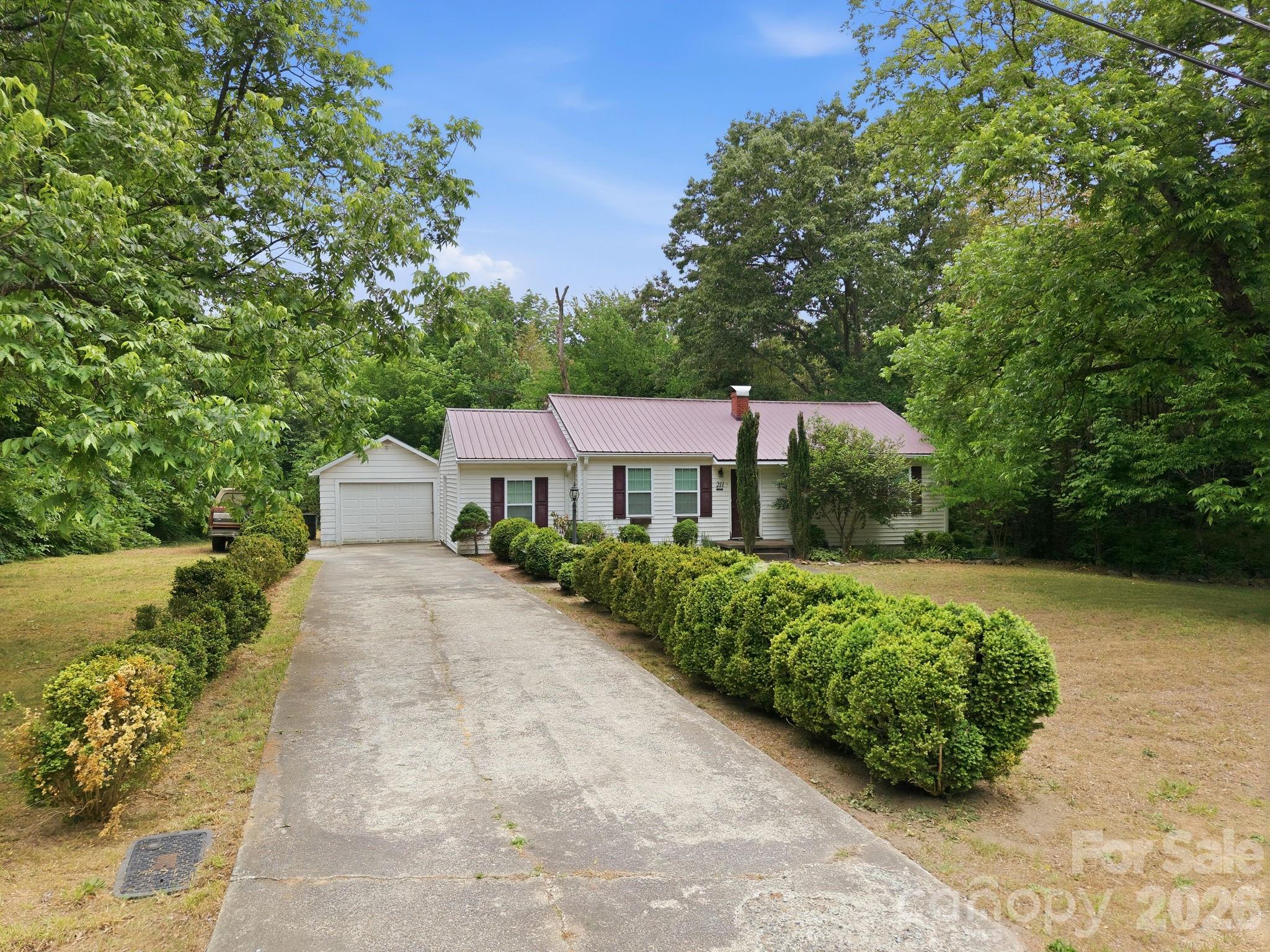 211 Sowers Ferry Road — Salisbury