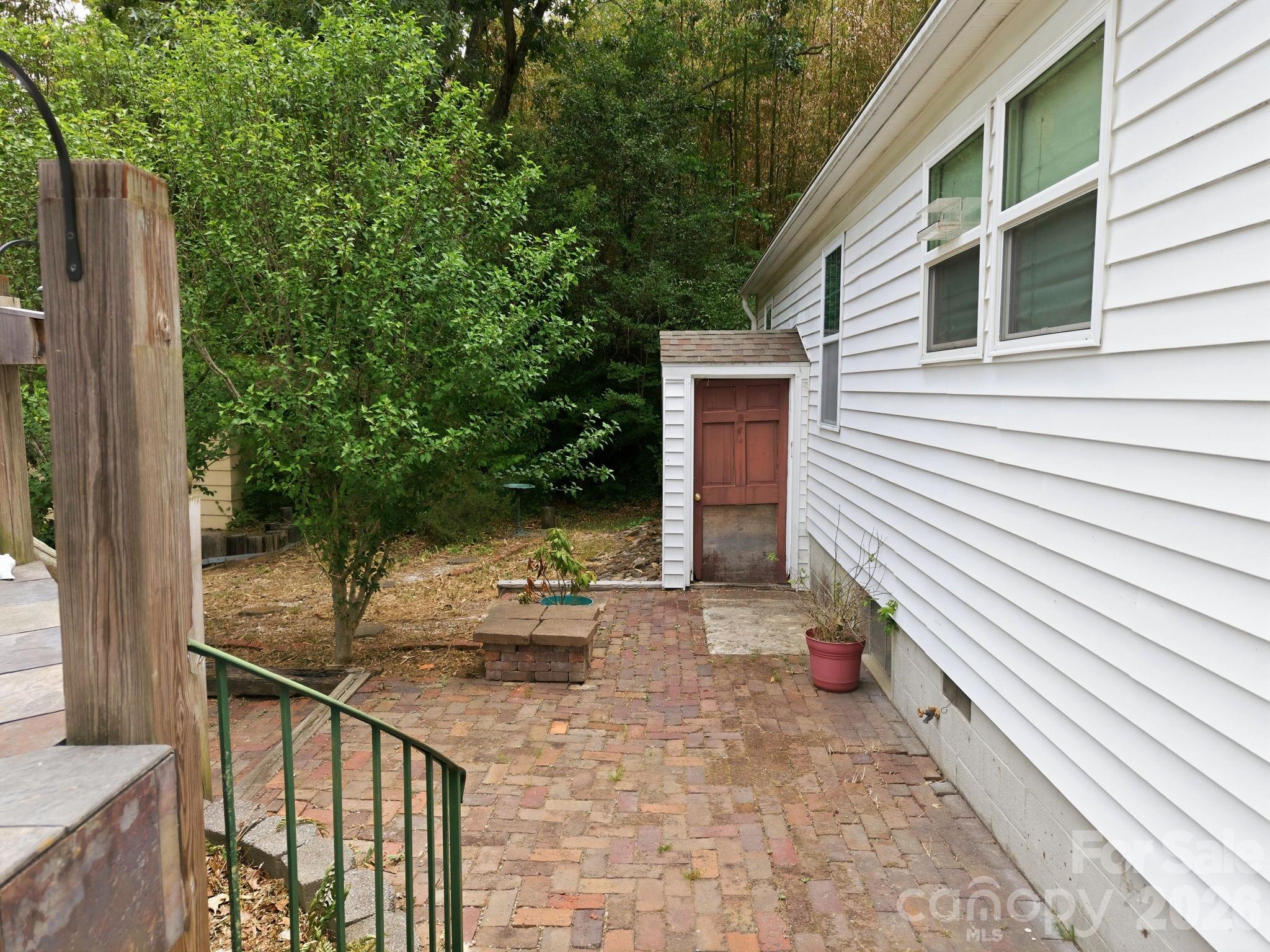 211 Sowers Ferry Road — Salisbury