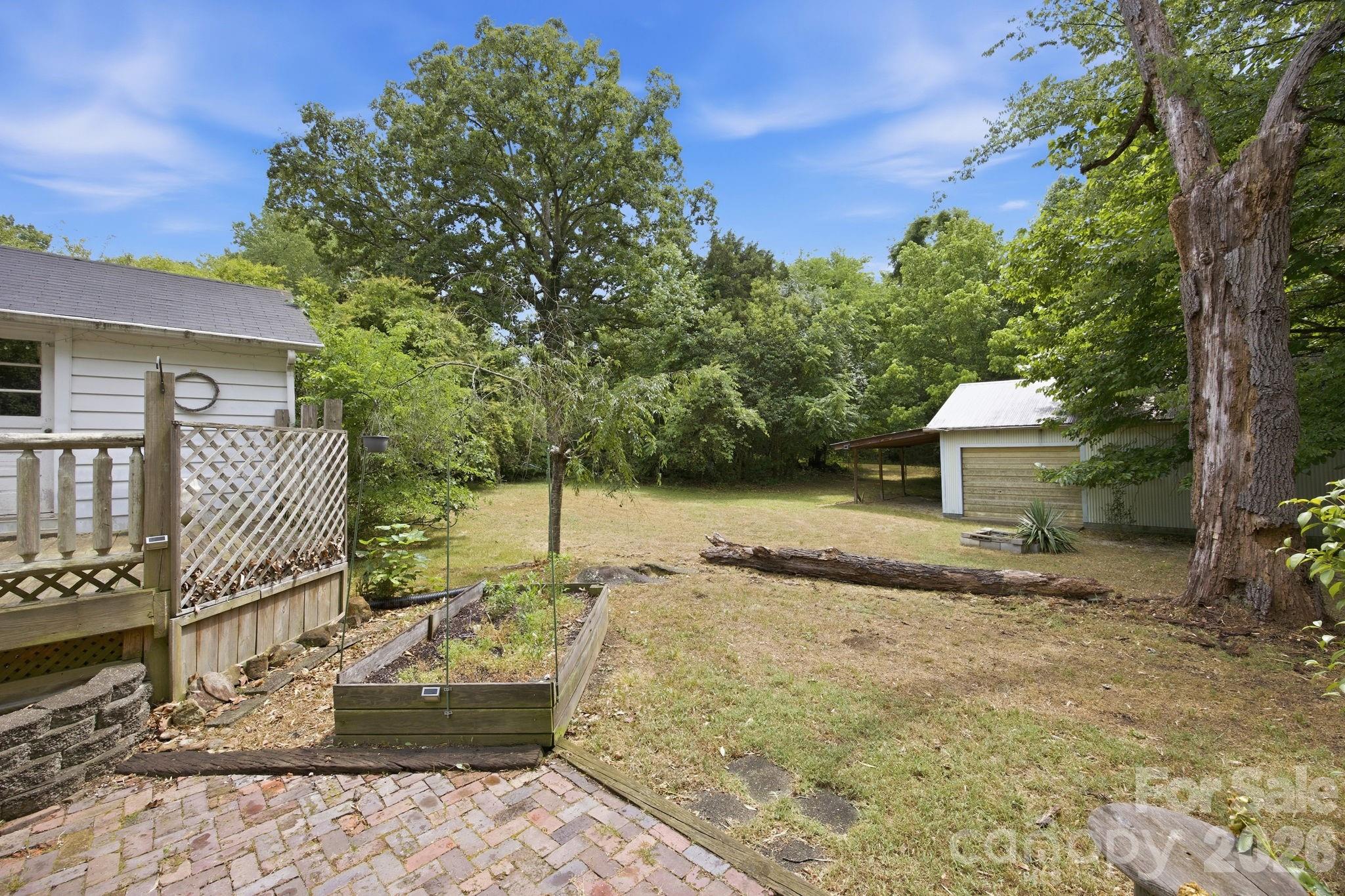 211 Sowers Ferry Road — Salisbury