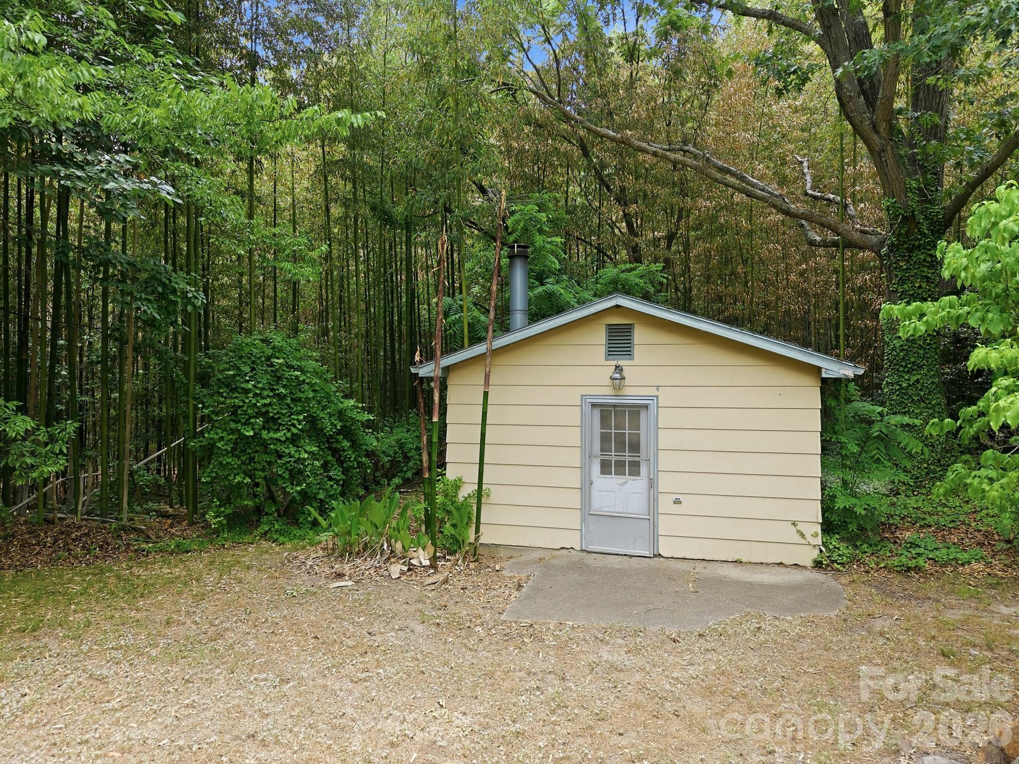 211 Sowers Ferry Road — Salisbury