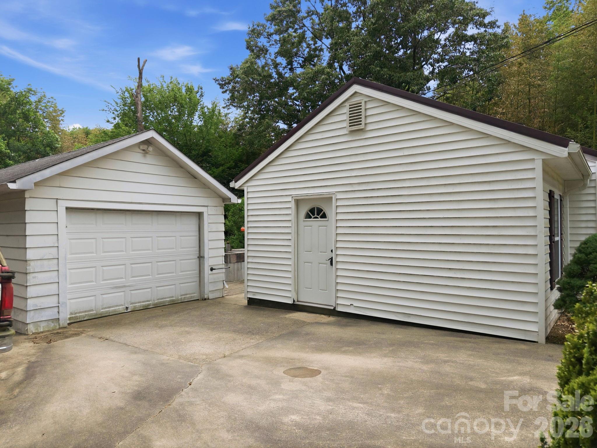 211 Sowers Ferry Road — Salisbury