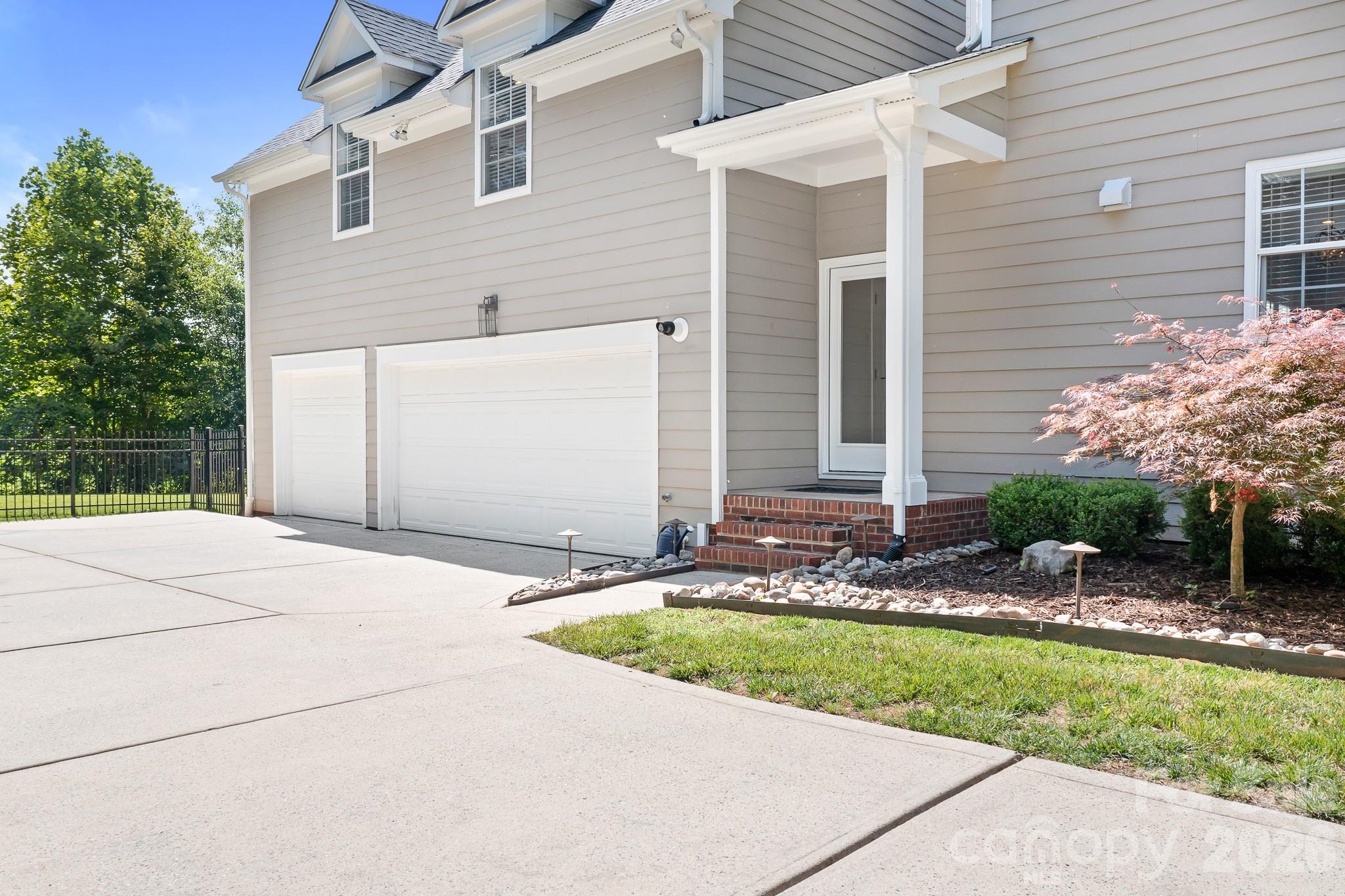 17028 Pennington Drive — Huntersville