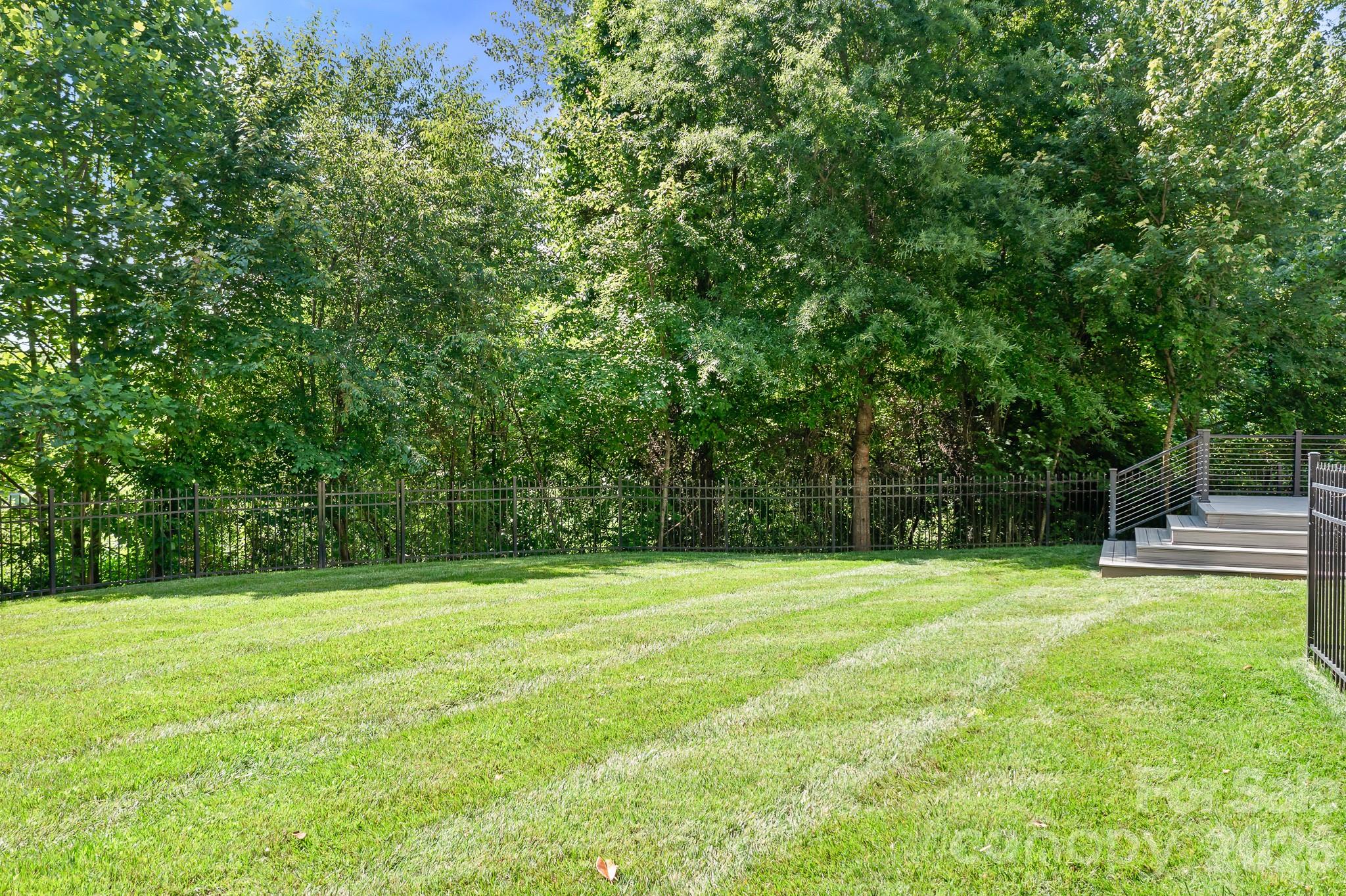 17028 Pennington Drive — Huntersville
