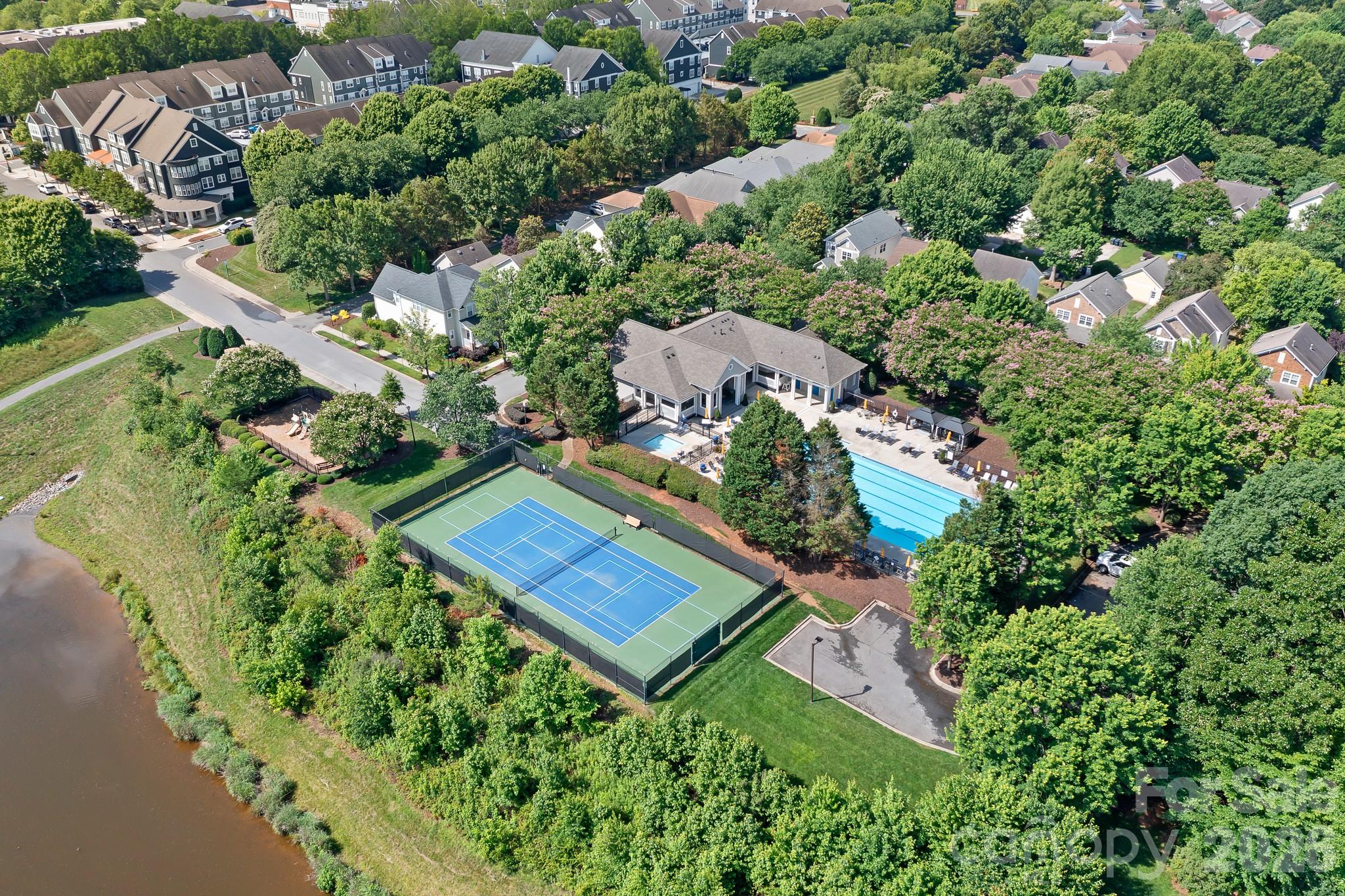 17028 Pennington Drive — Huntersville