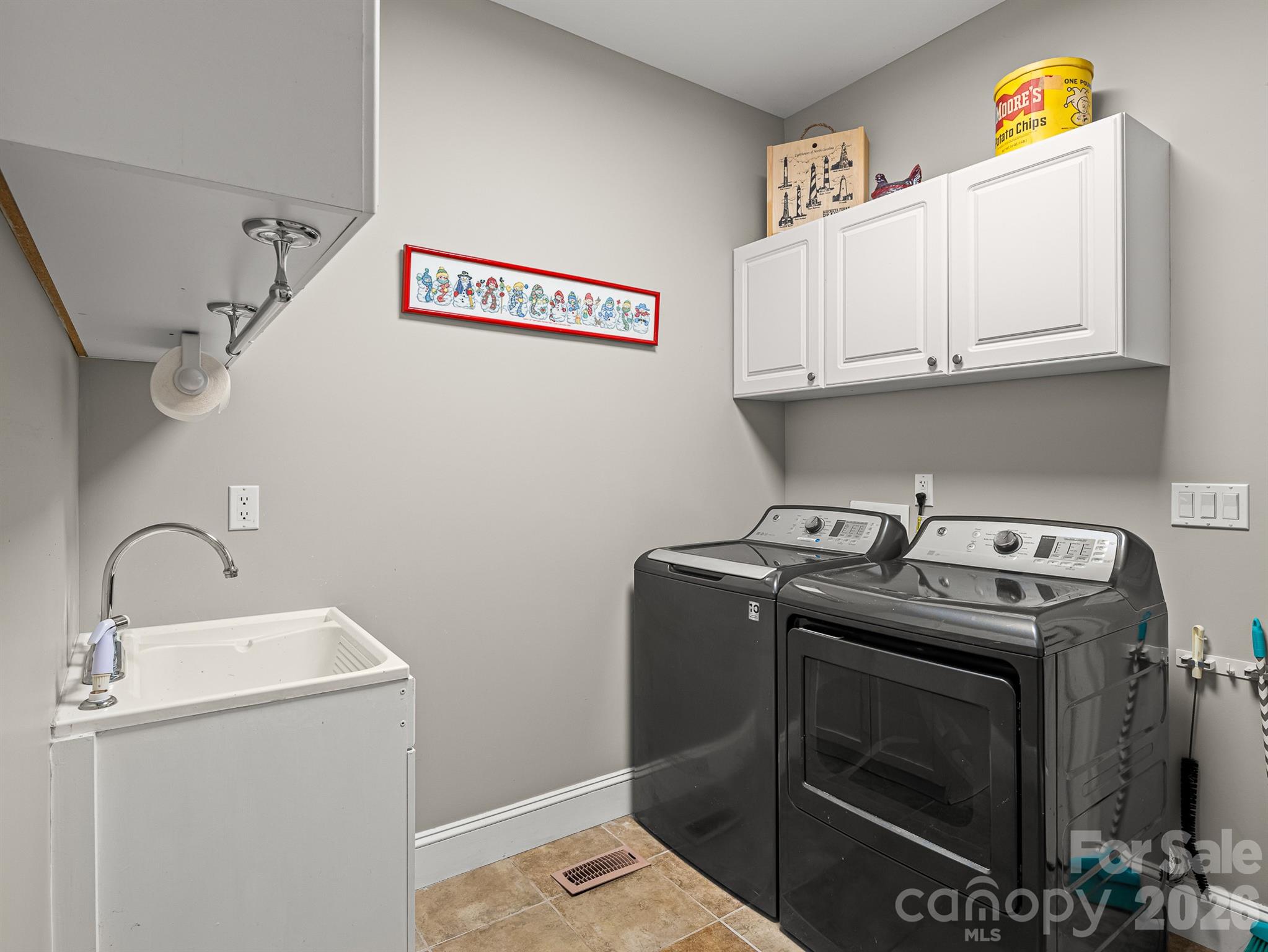 421 Purple Finch Court — Arden