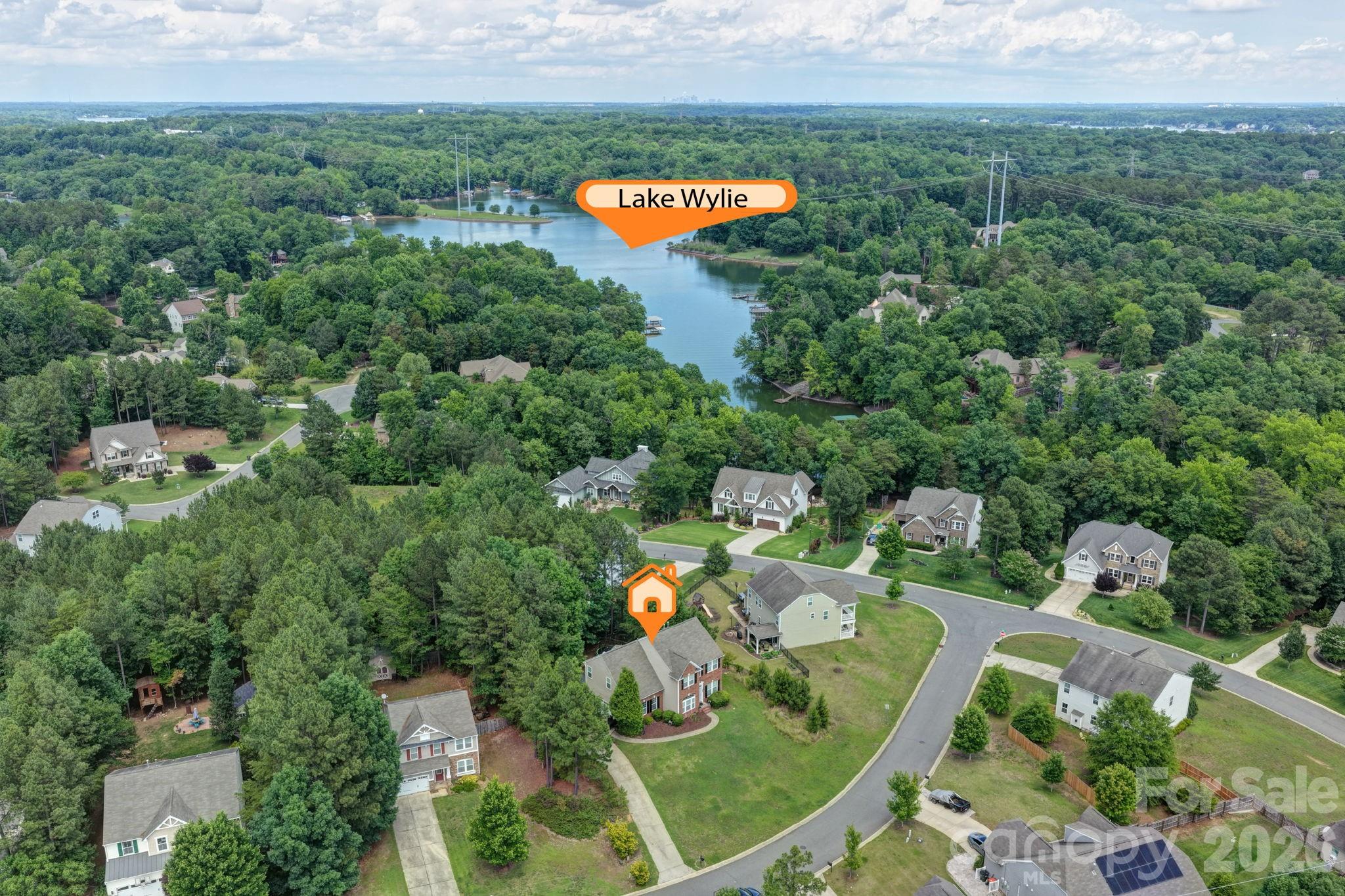 305 Hydrangea Drive — Clover