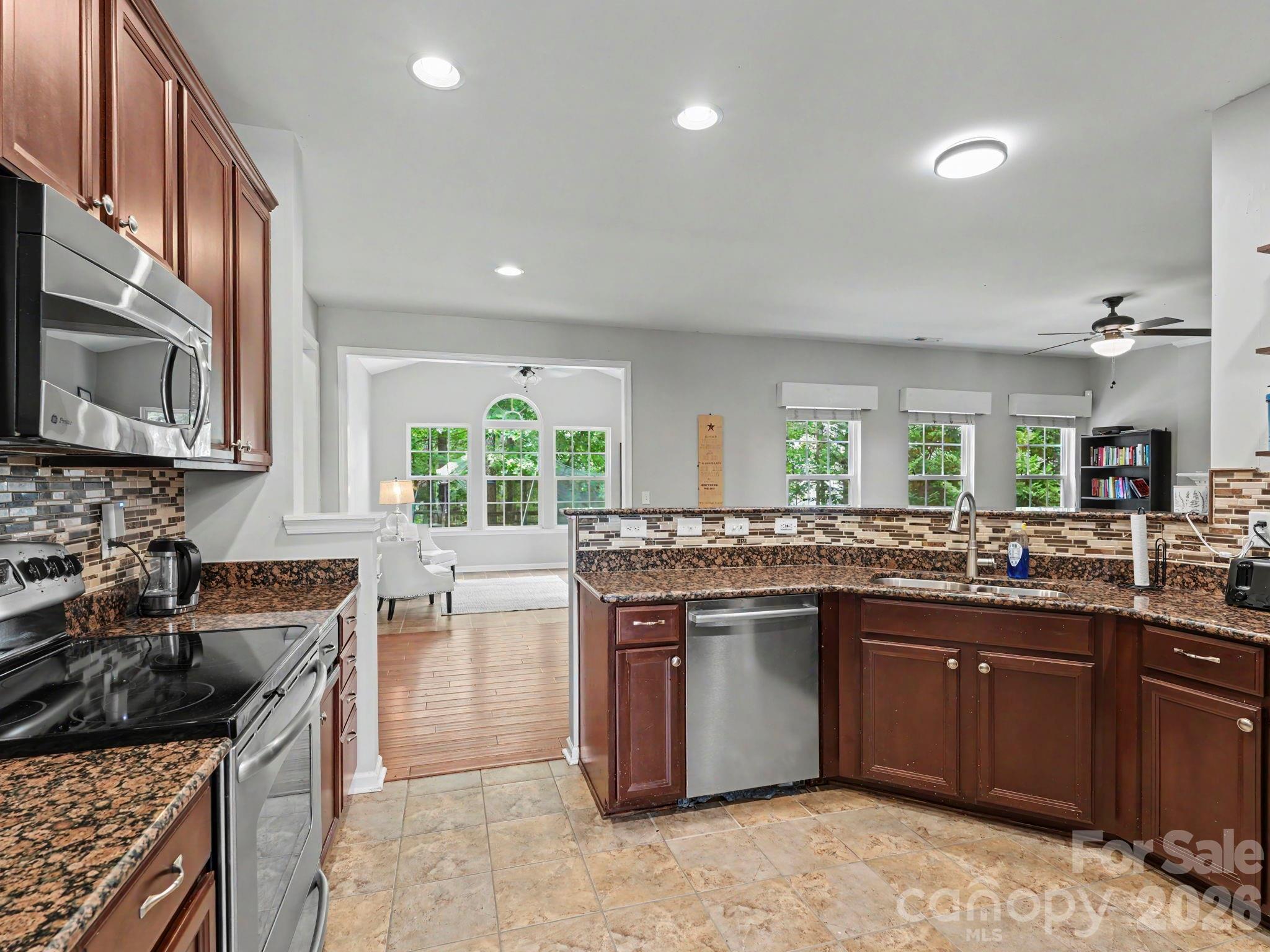 305 Hydrangea Drive — Clover