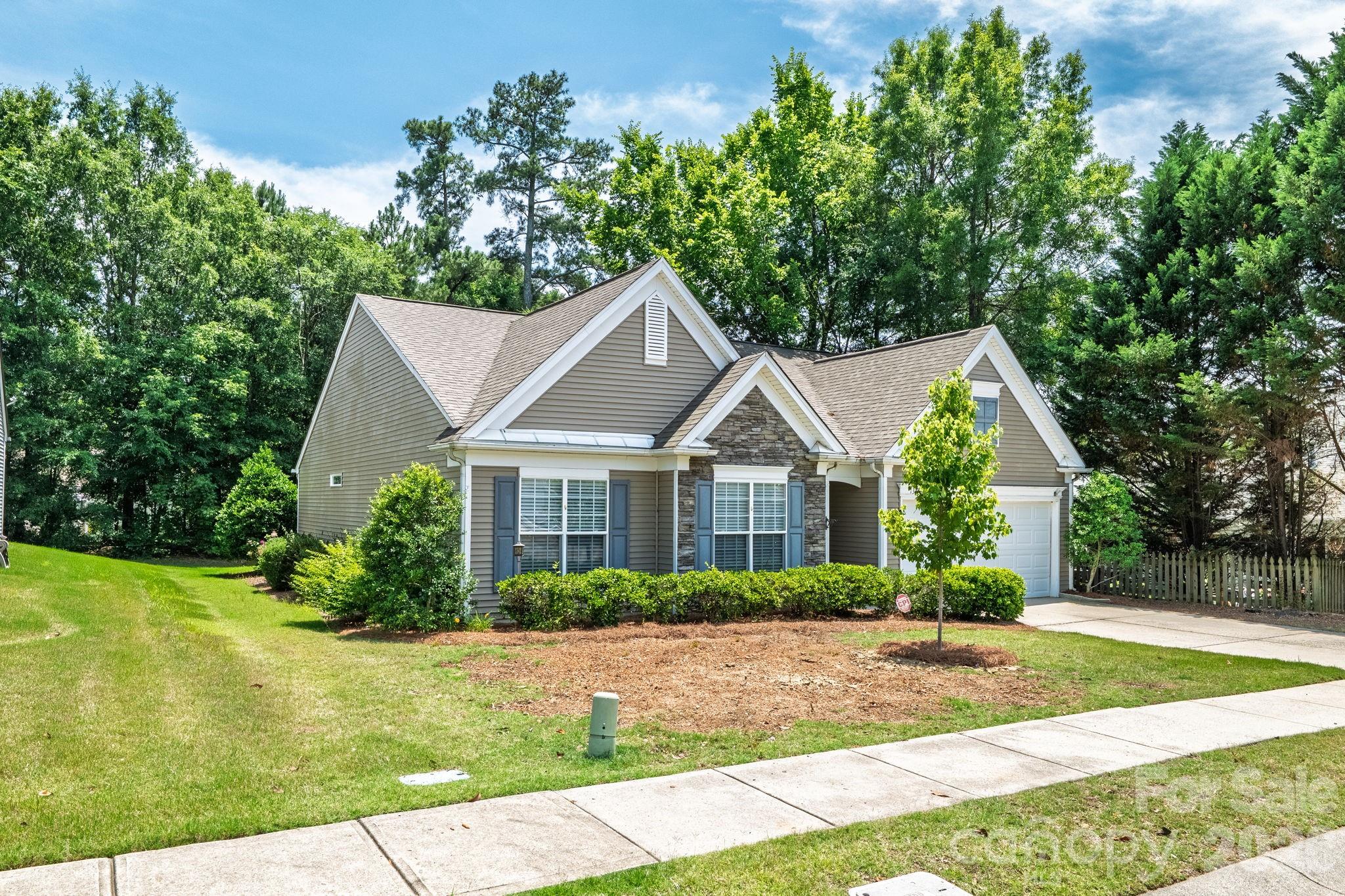 13614 Cardinals Nest Drive — Charlotte