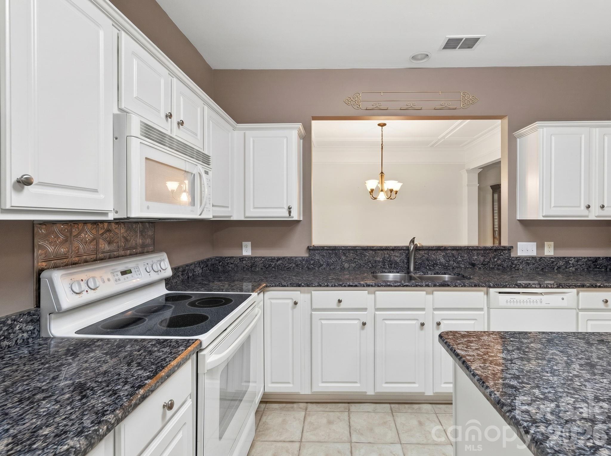 13614 Cardinals Nest Drive — Charlotte