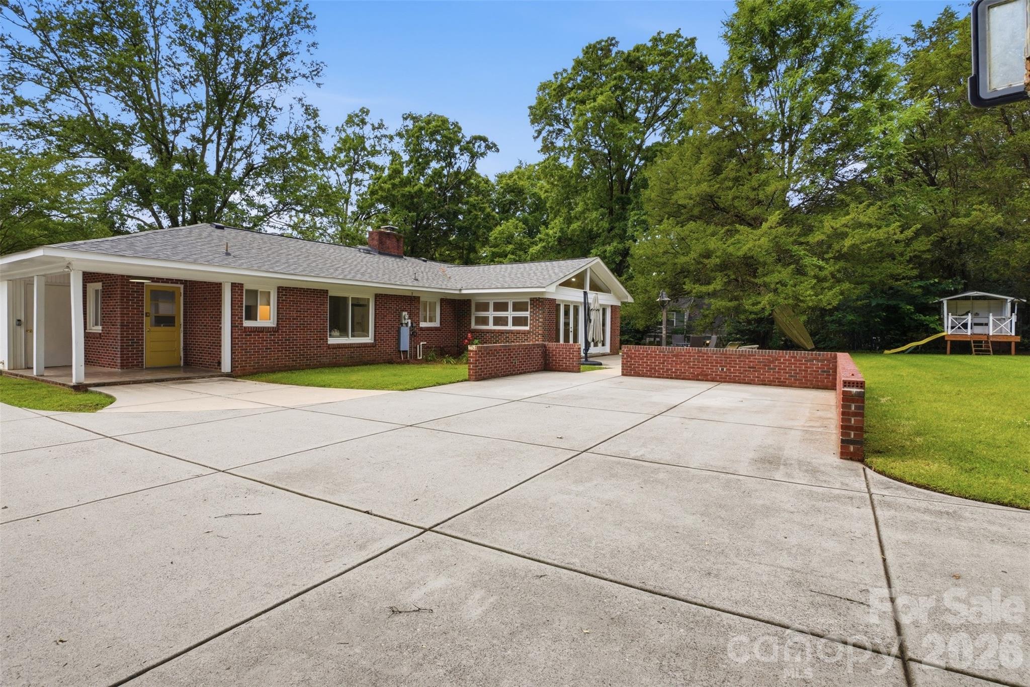 615 Rutledge Avenue — Rock Hill