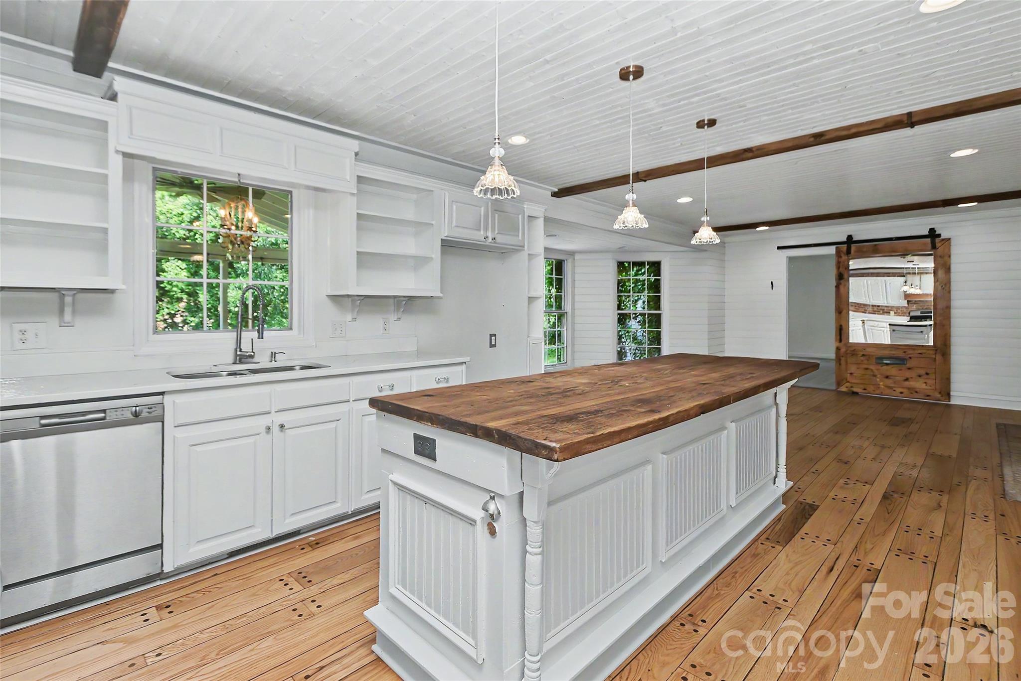 6117 Cherry Tree Lane — Charlotte