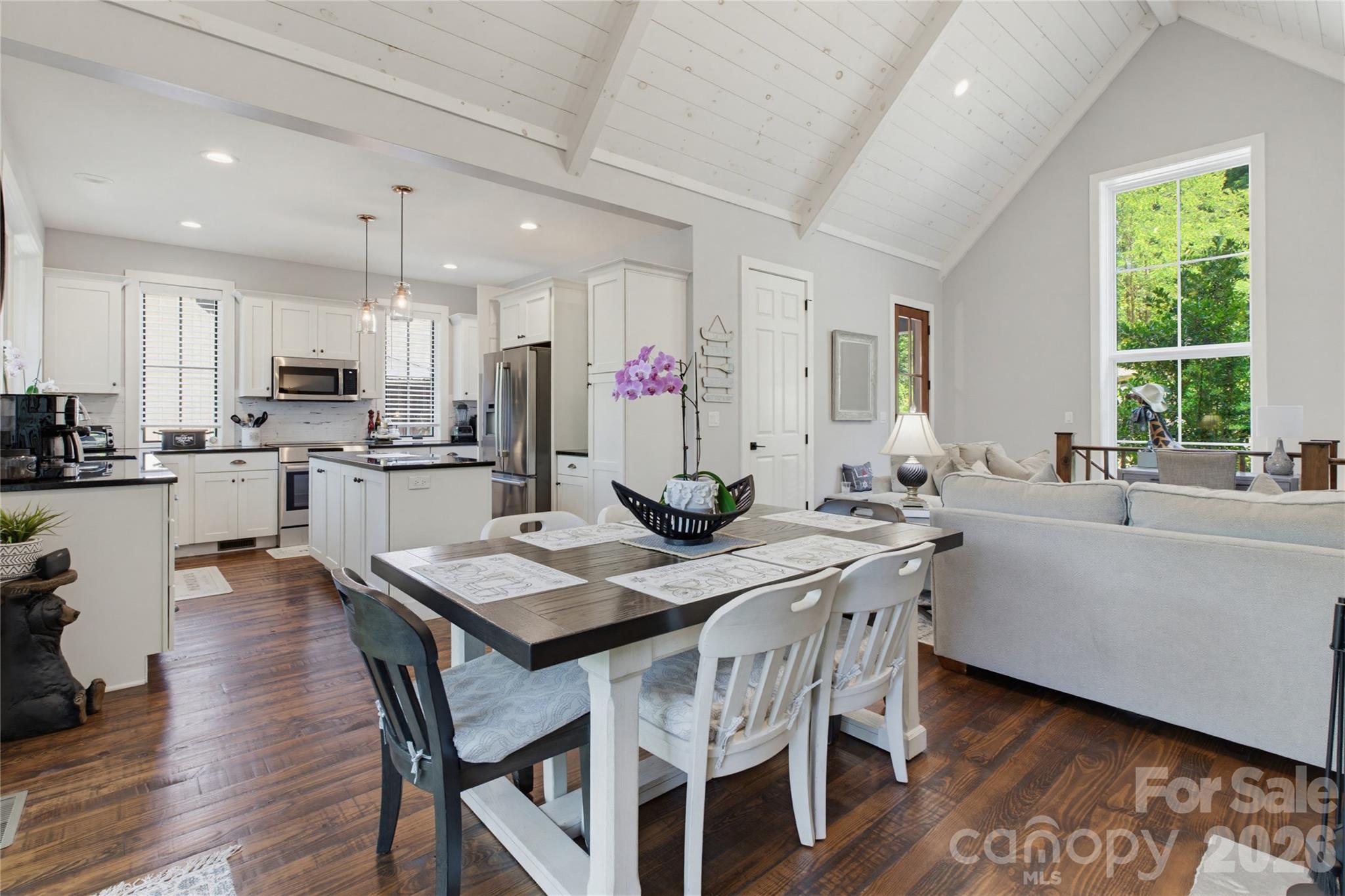 561 Harbor Ridge Drive — Tuckasegee