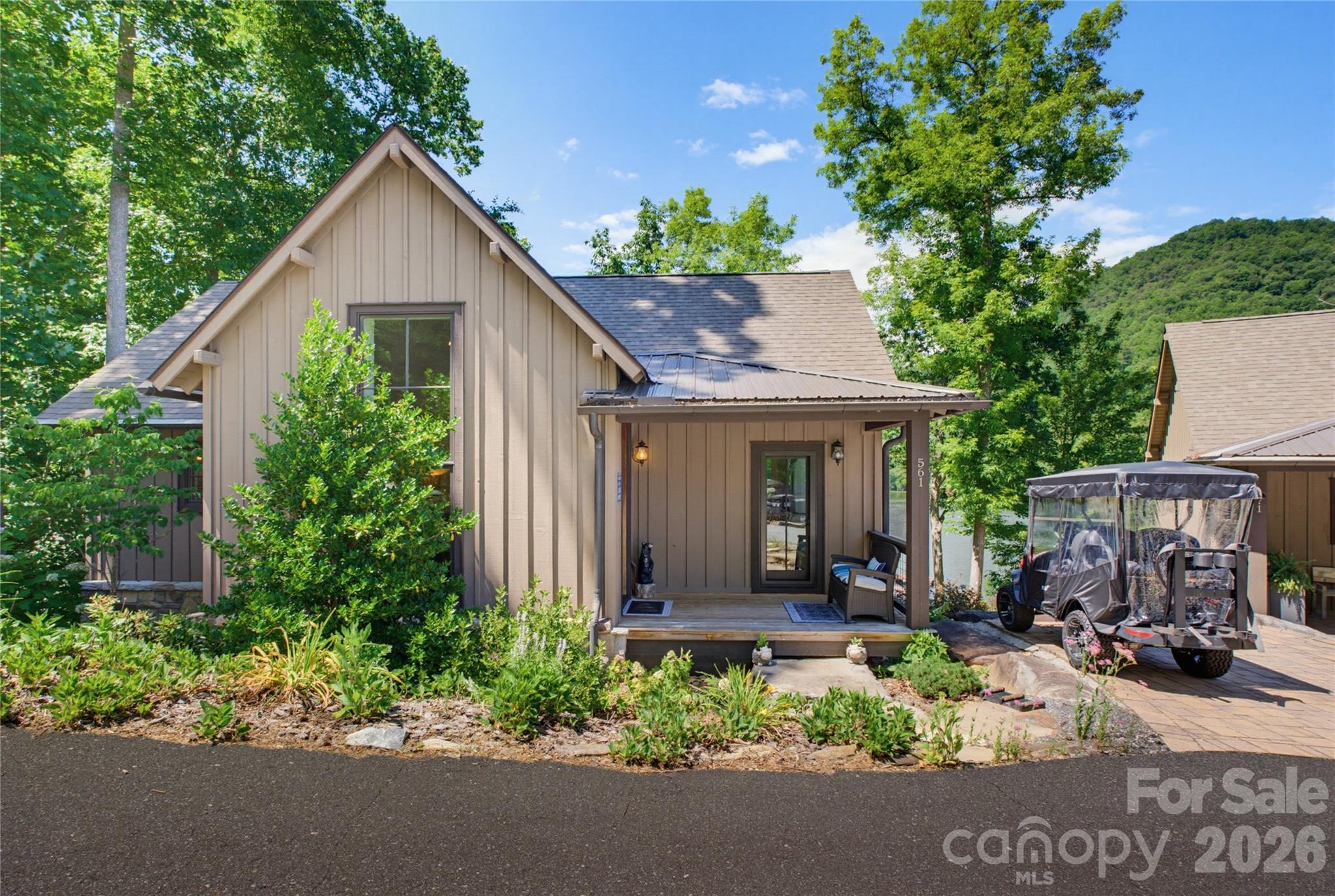 561 Harbor Ridge Drive — Tuckasegee