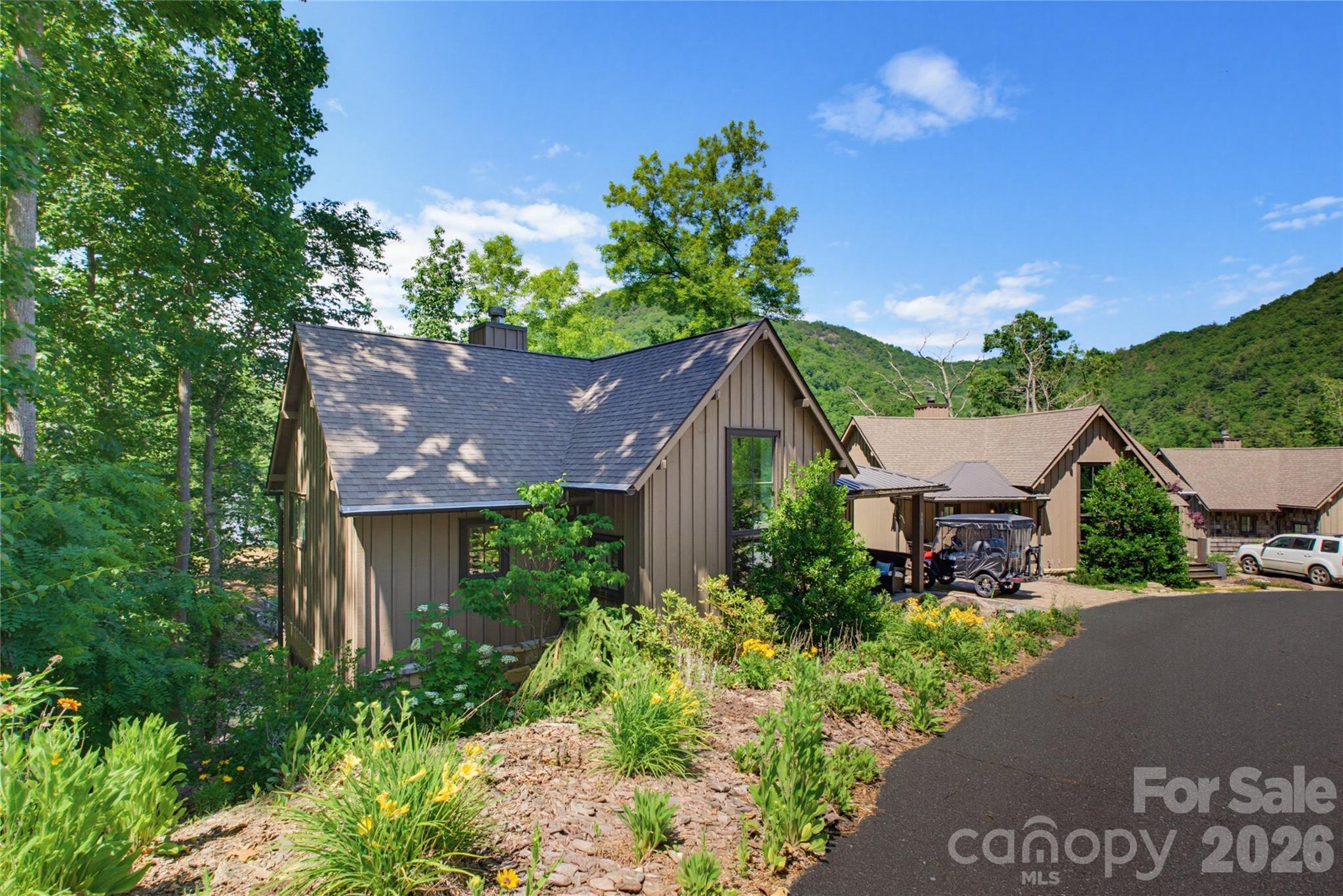 561 Harbor Ridge Drive — Tuckasegee