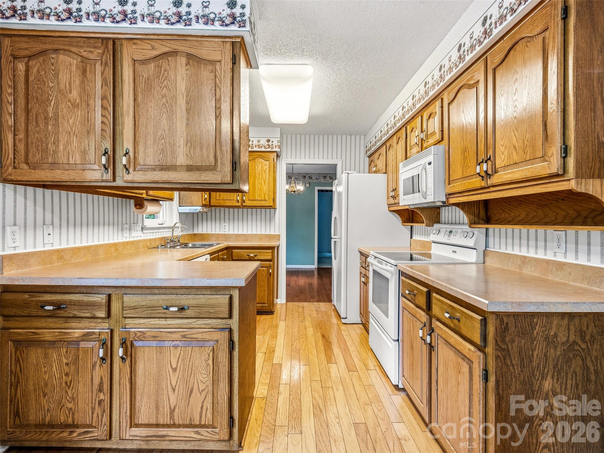 126 Surry Lane — Hendersonville