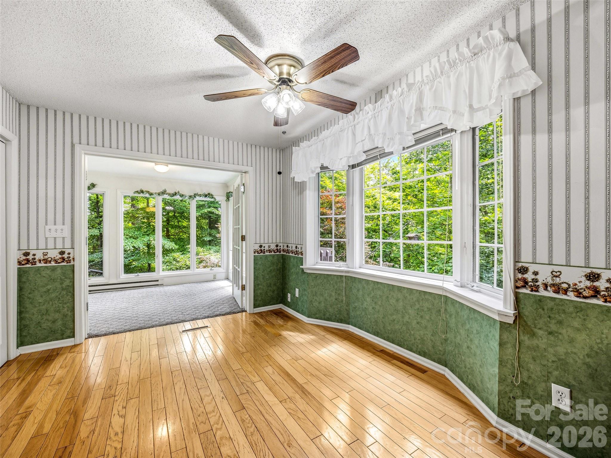 126 Surry Lane — Hendersonville