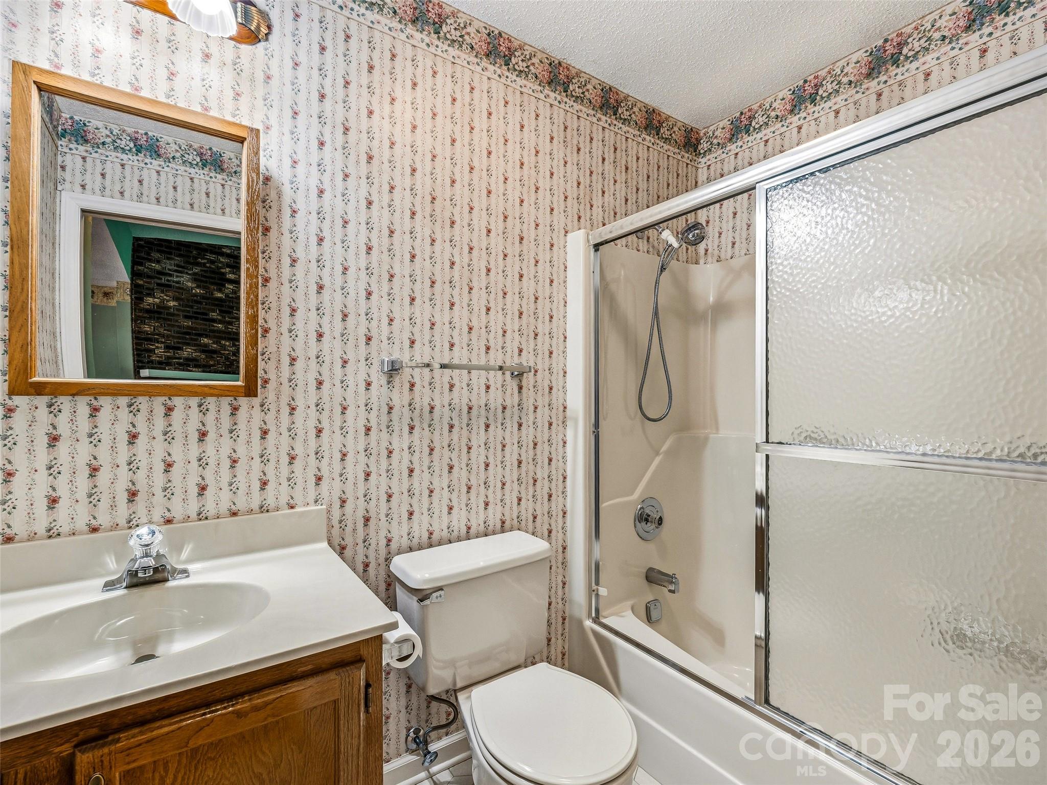 126 Surry Lane — Hendersonville
