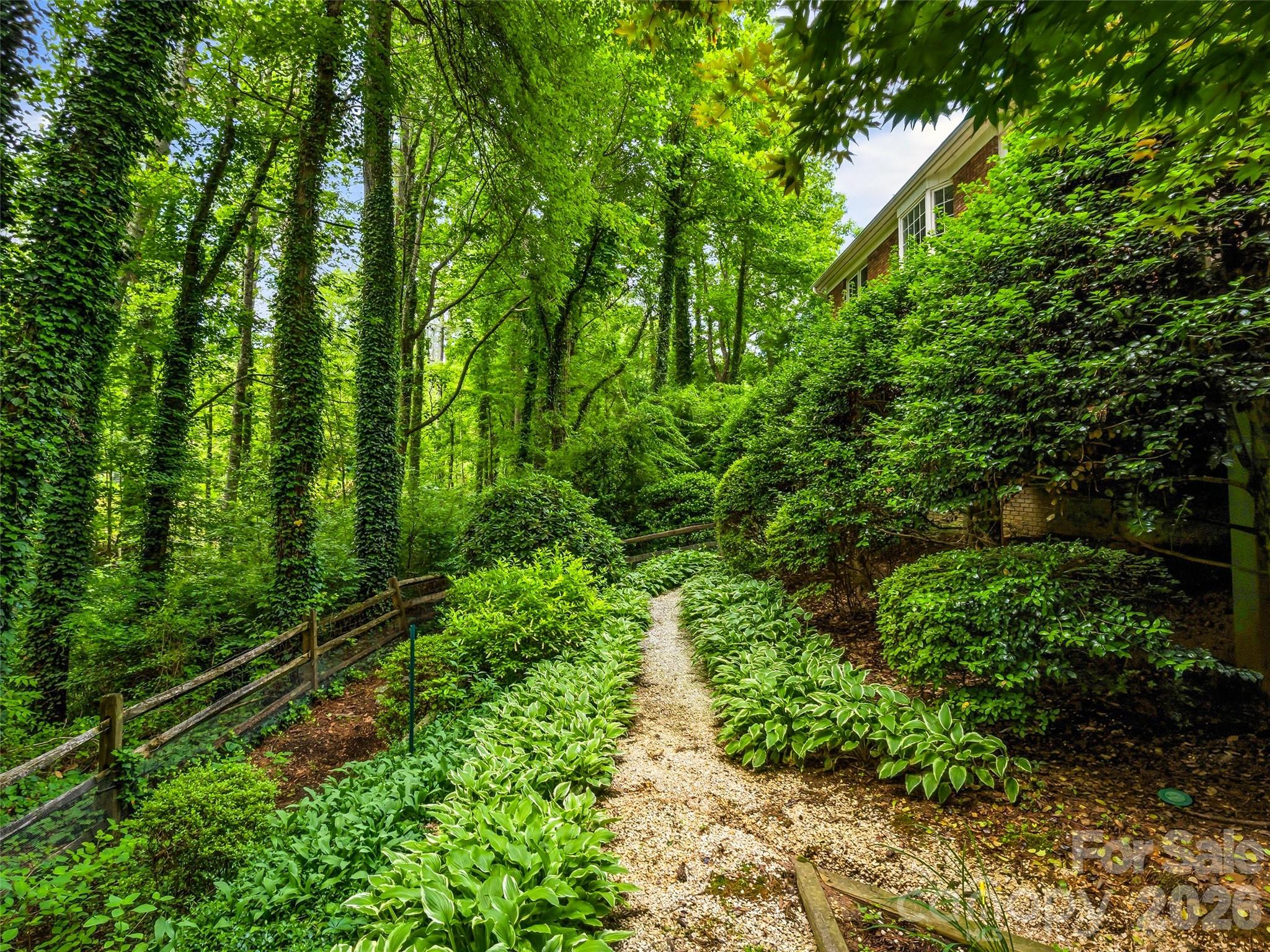 126 Surry Lane — Hendersonville