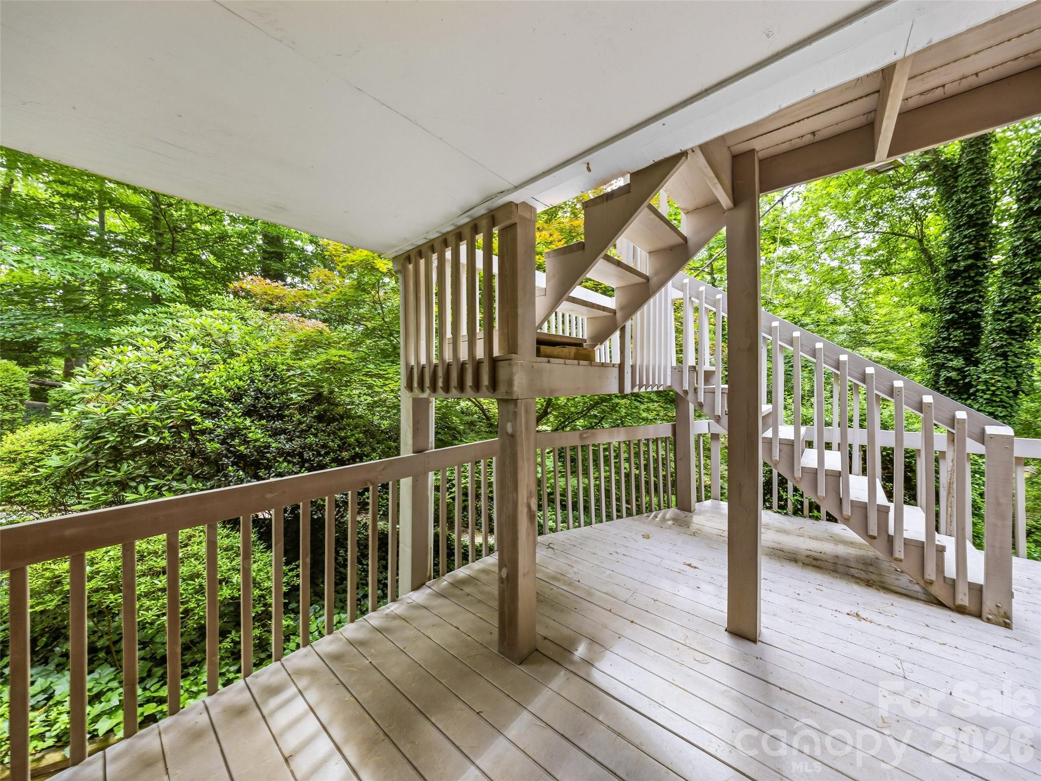 126 Surry Lane — Hendersonville