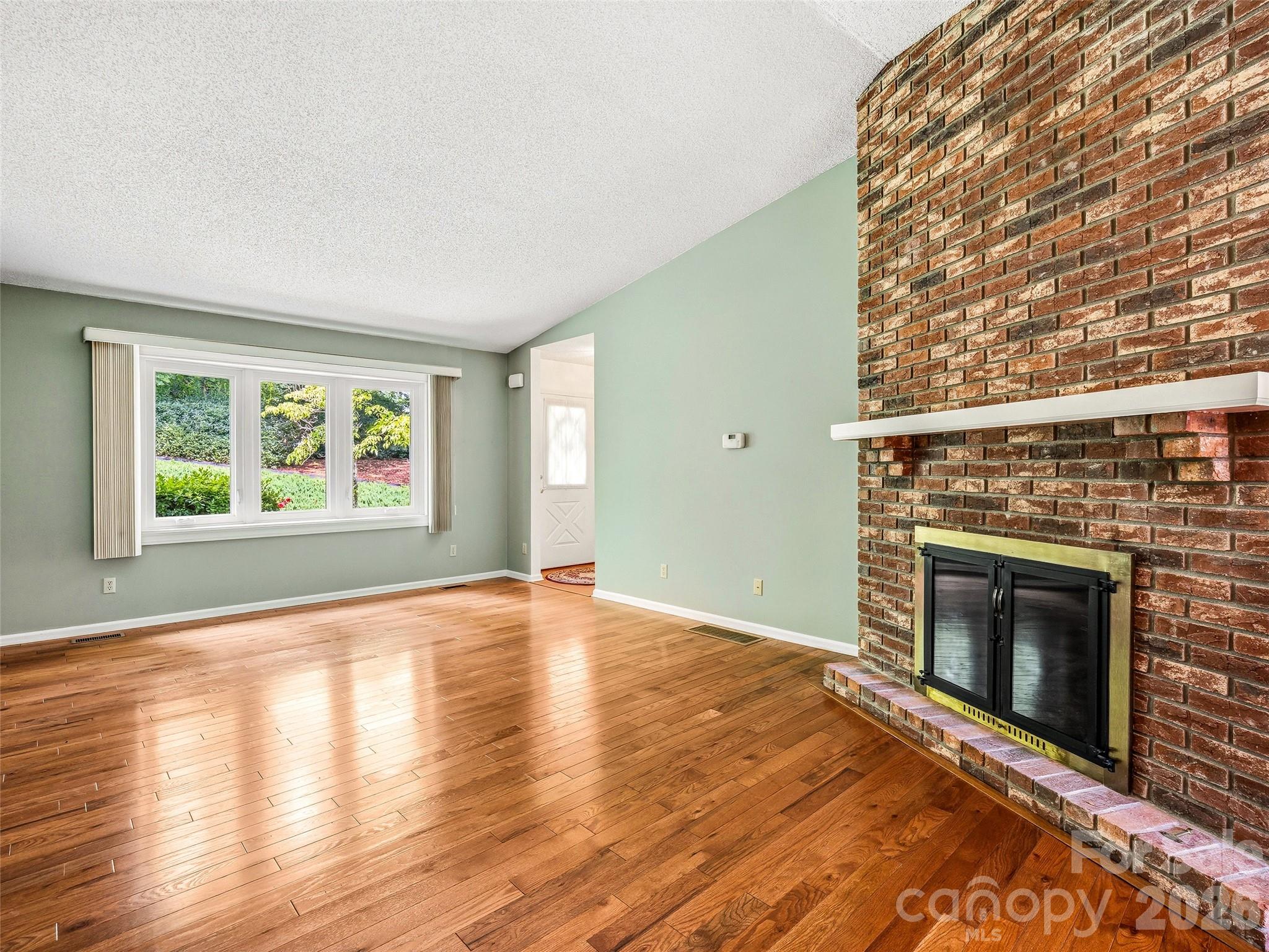 126 Surry Lane — Hendersonville