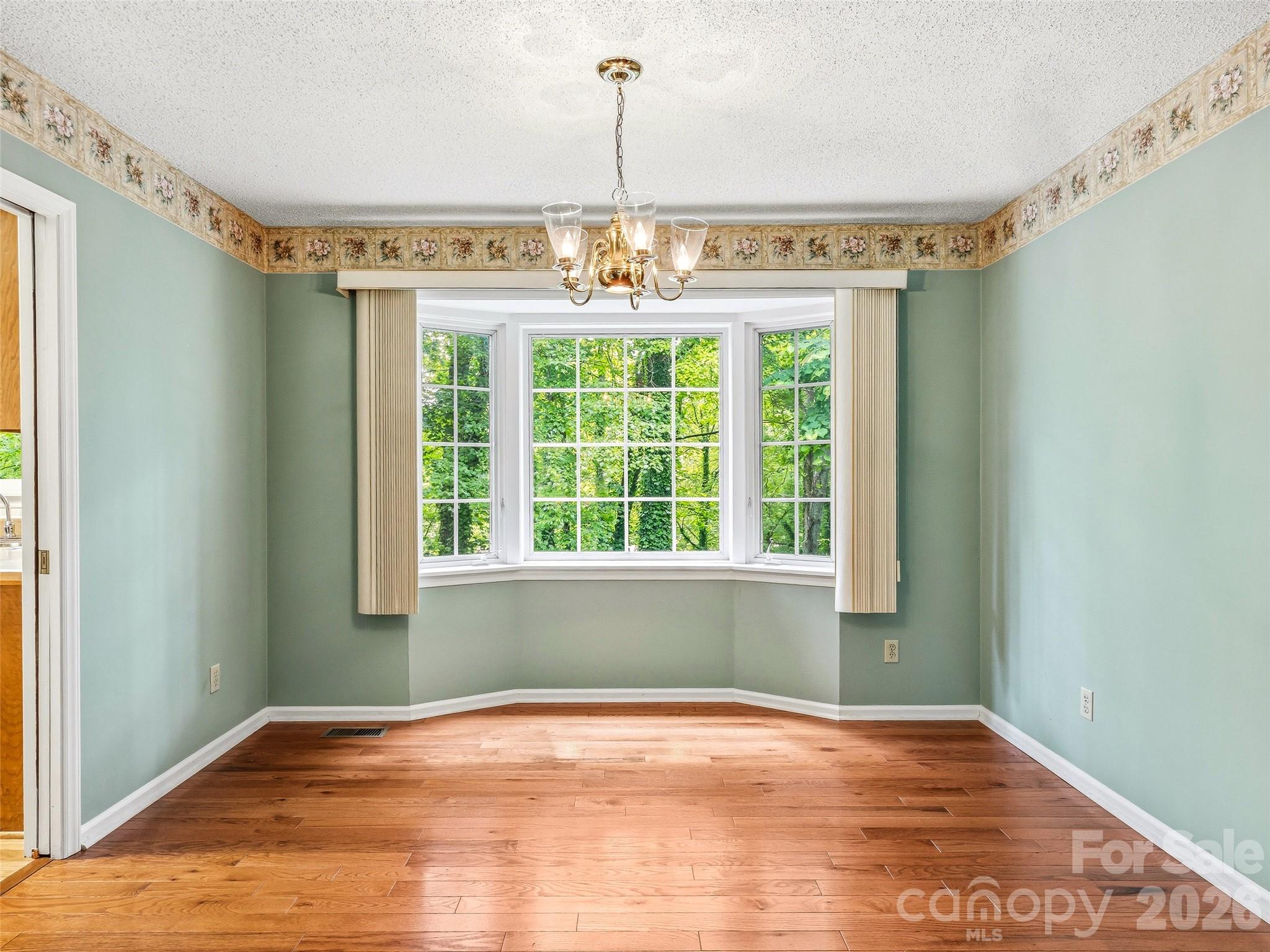 126 Surry Lane — Hendersonville