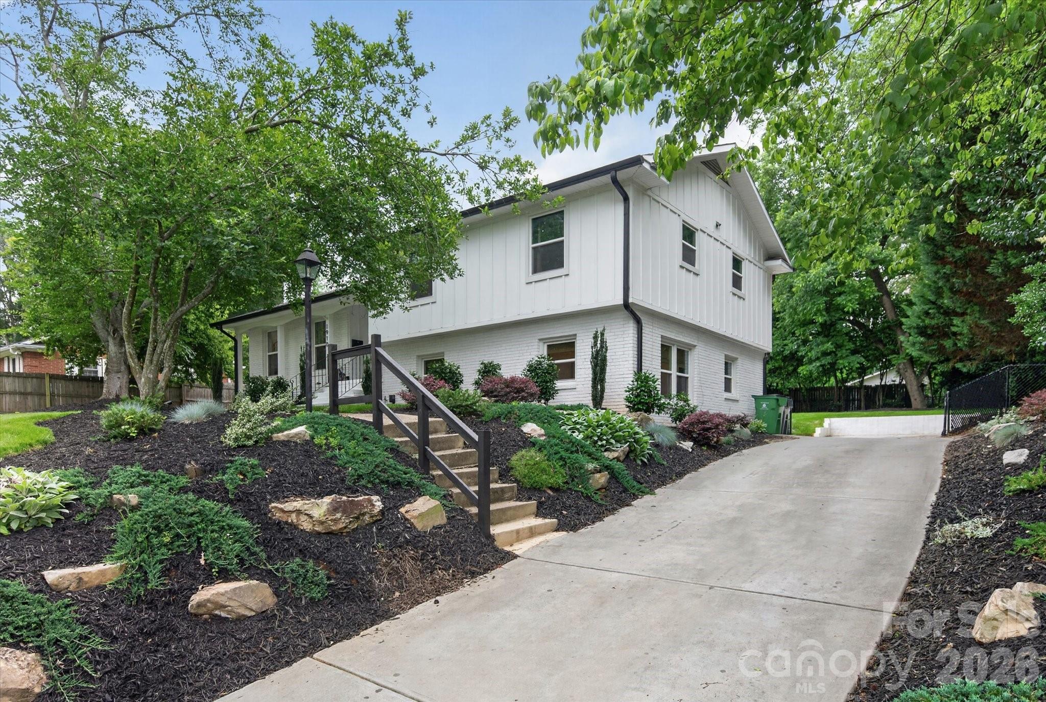 1910 Wensley Drive — Charlotte