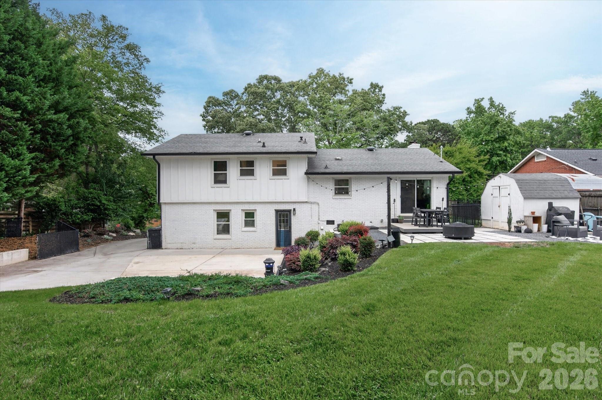1910 Wensley Drive — Charlotte