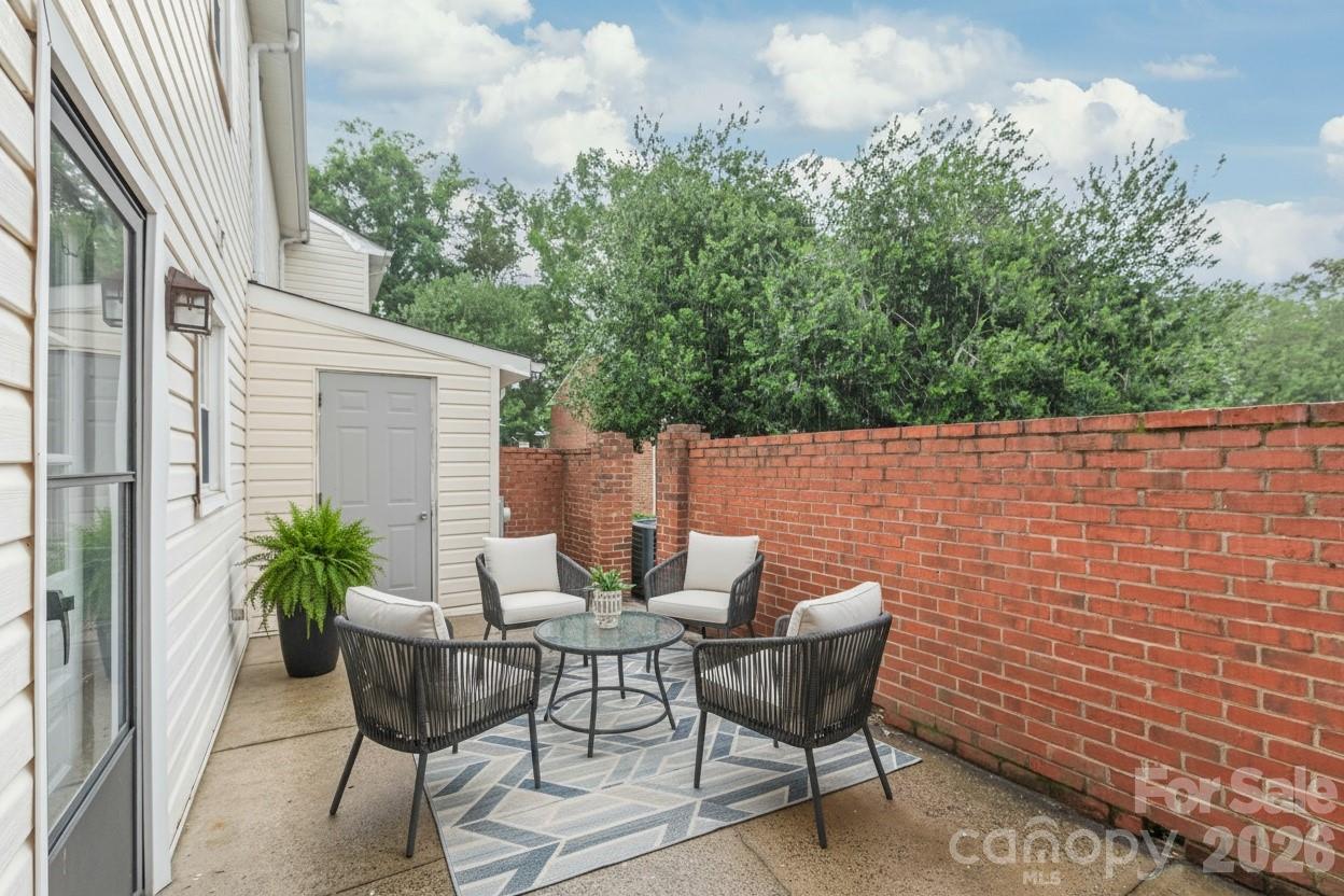 11007 Park Road — Charlotte