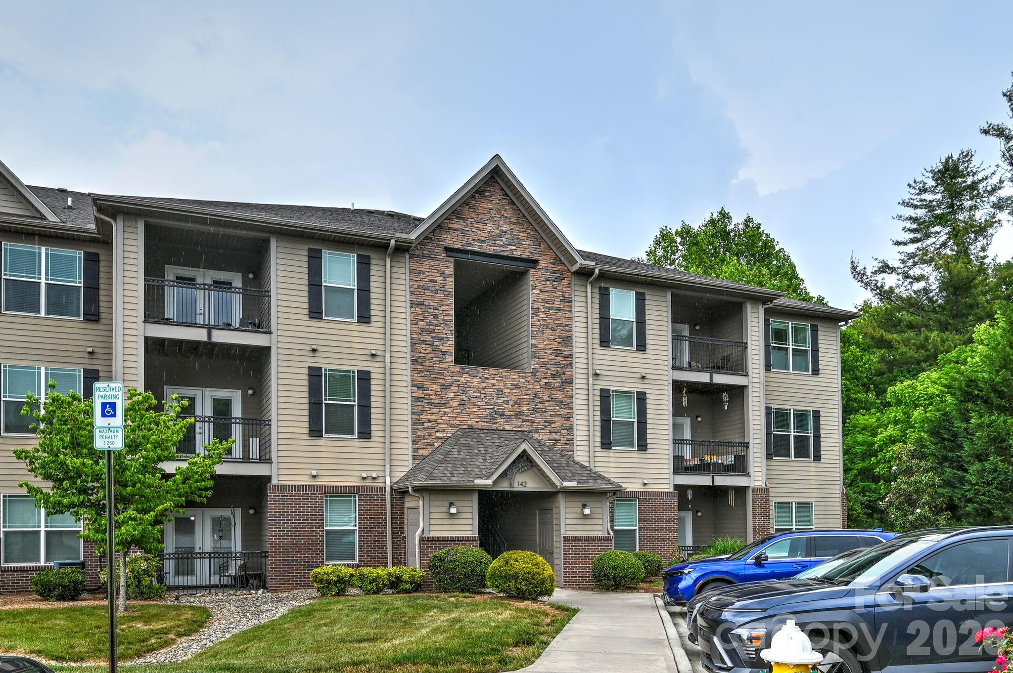 142 Brickton Village Circle #205 — Fletcher