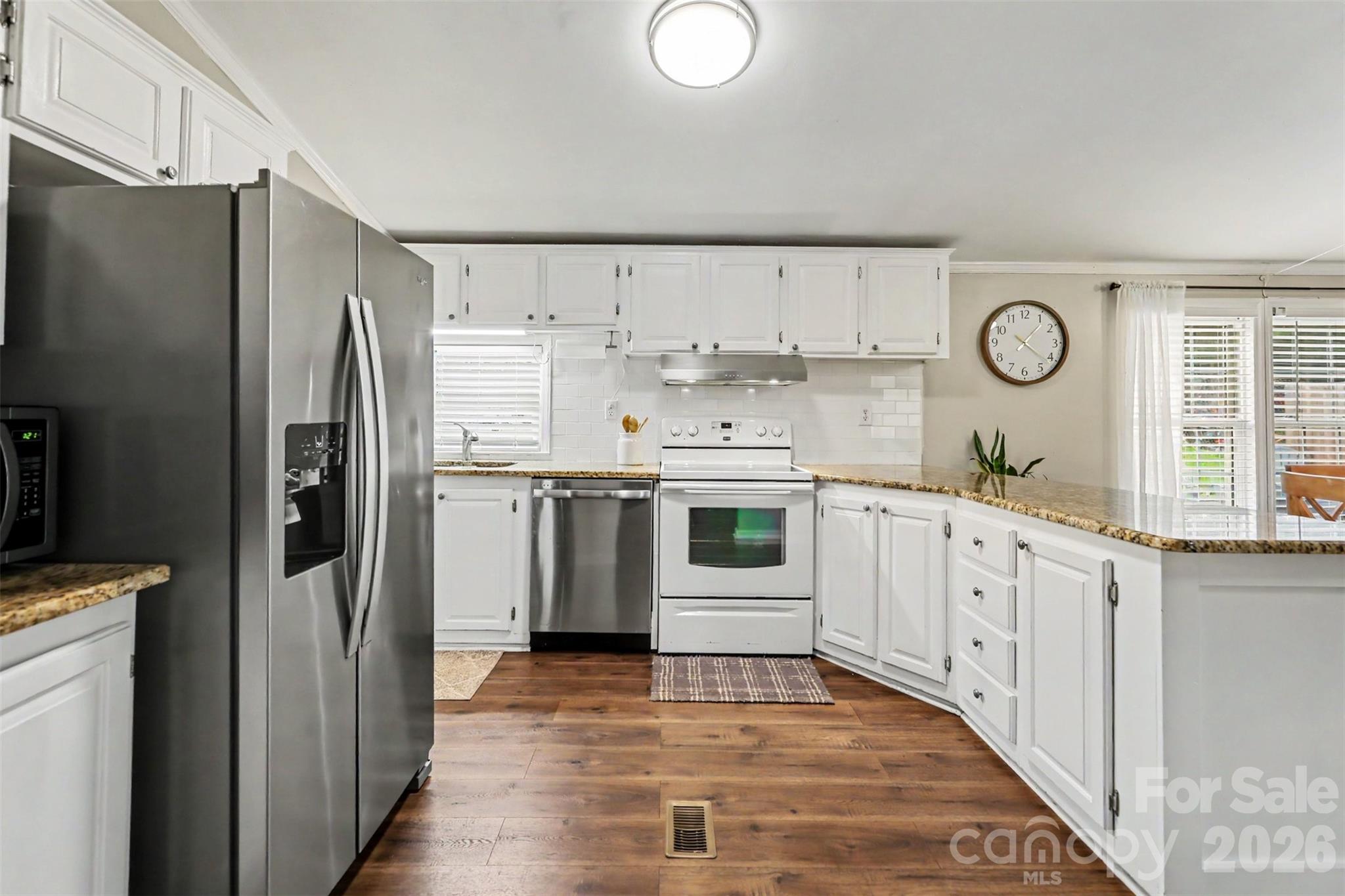 528 Woodlawn Avenue SW — Concord