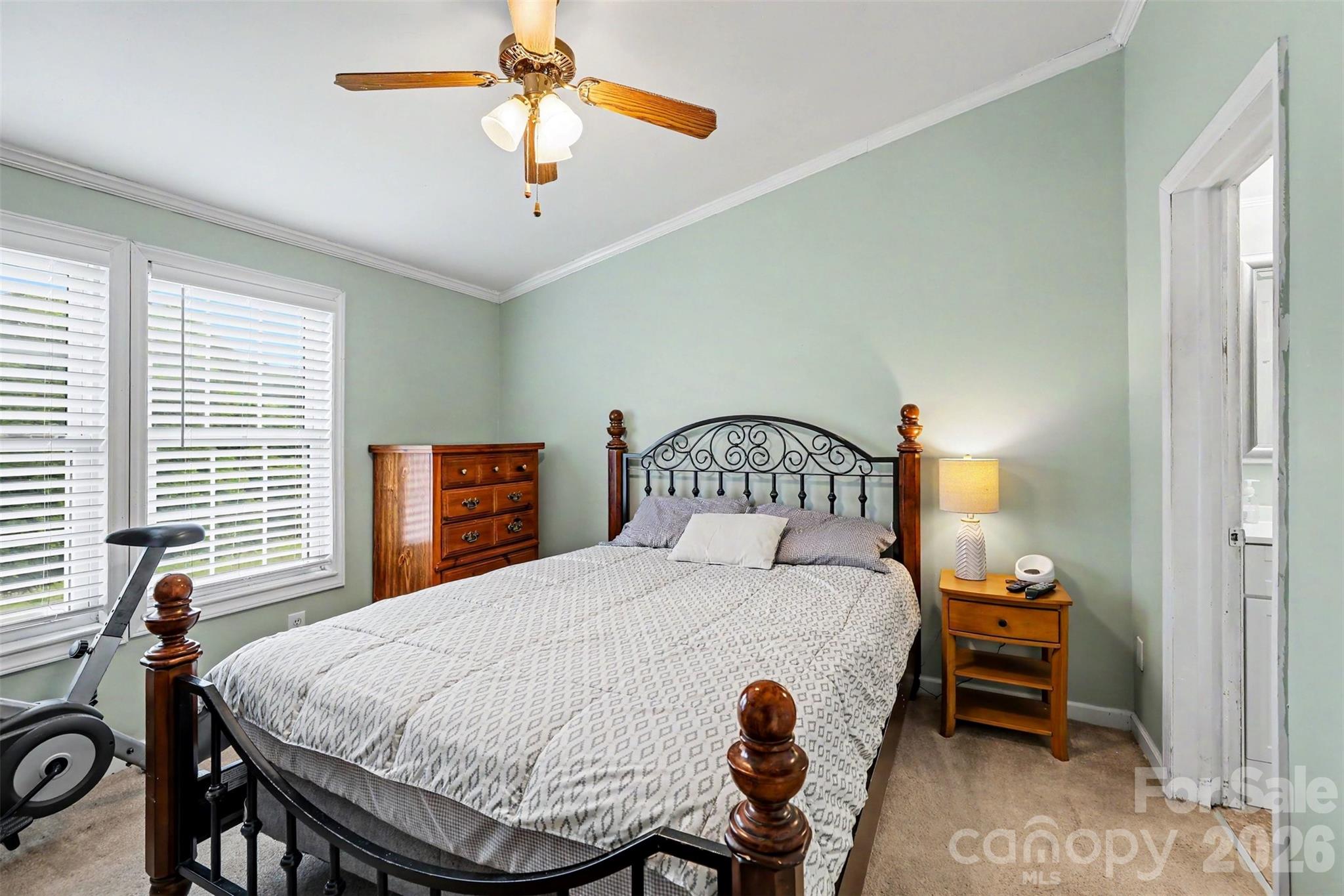 528 Woodlawn Avenue SW — Concord