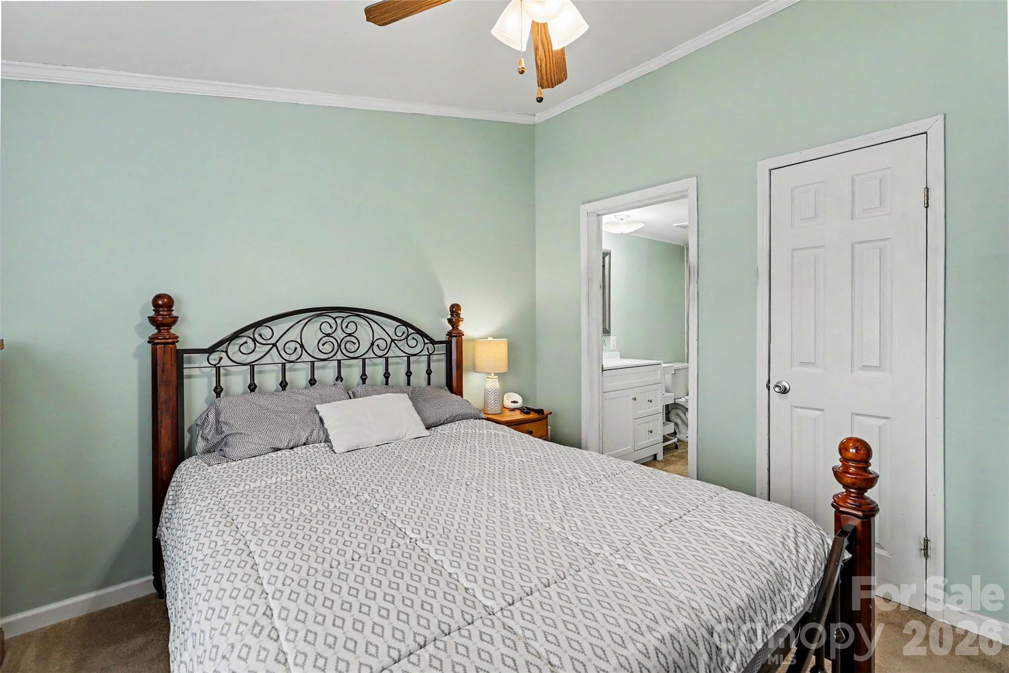 528 Woodlawn Avenue SW — Concord