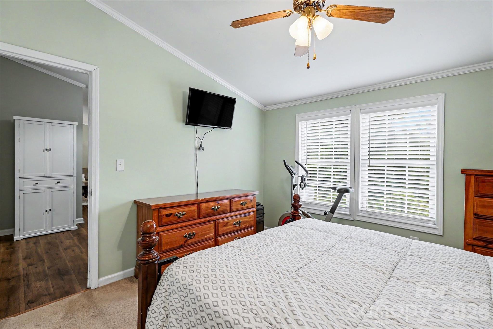 528 Woodlawn Avenue SW — Concord