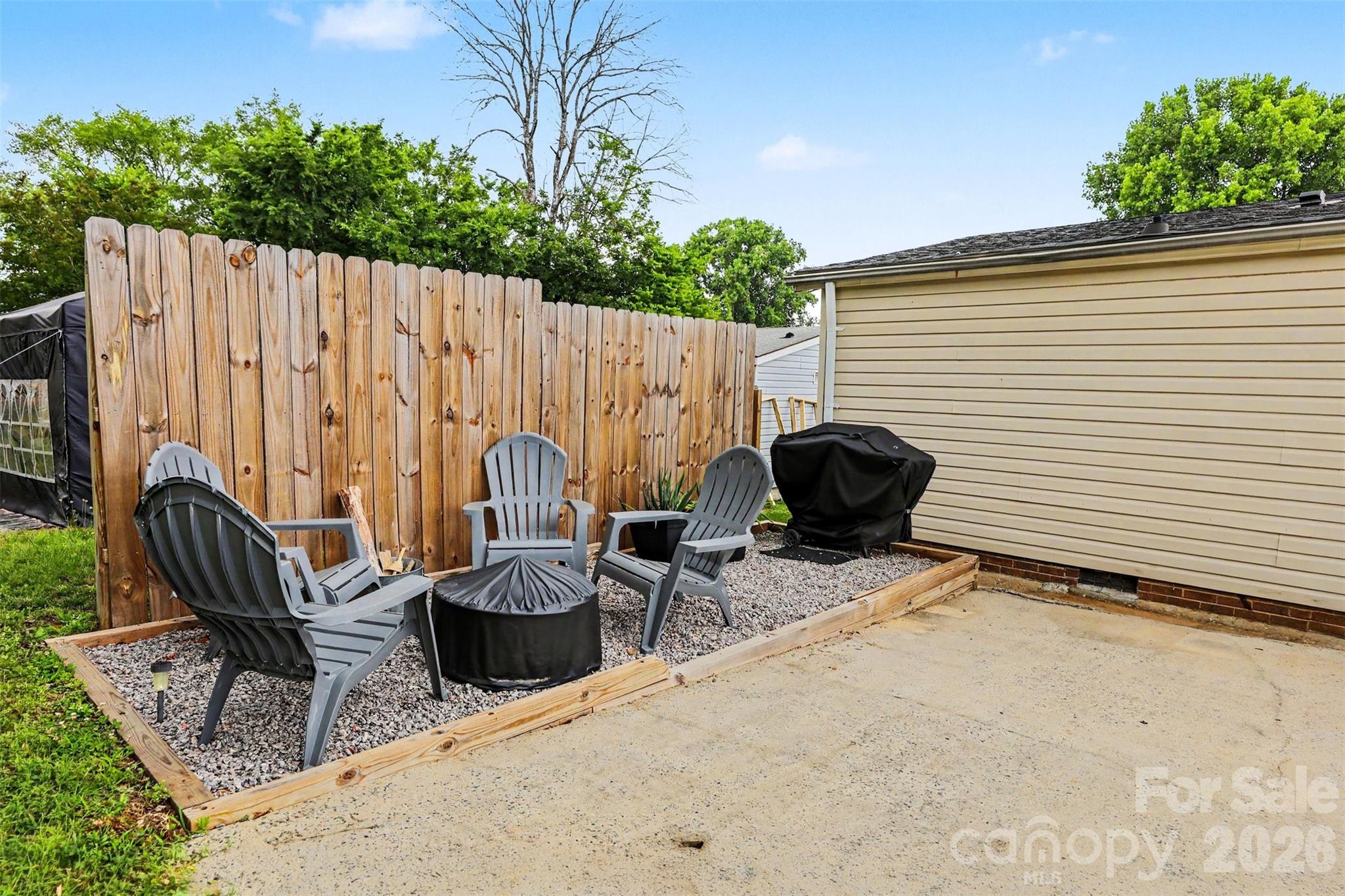 528 Woodlawn Avenue SW — Concord