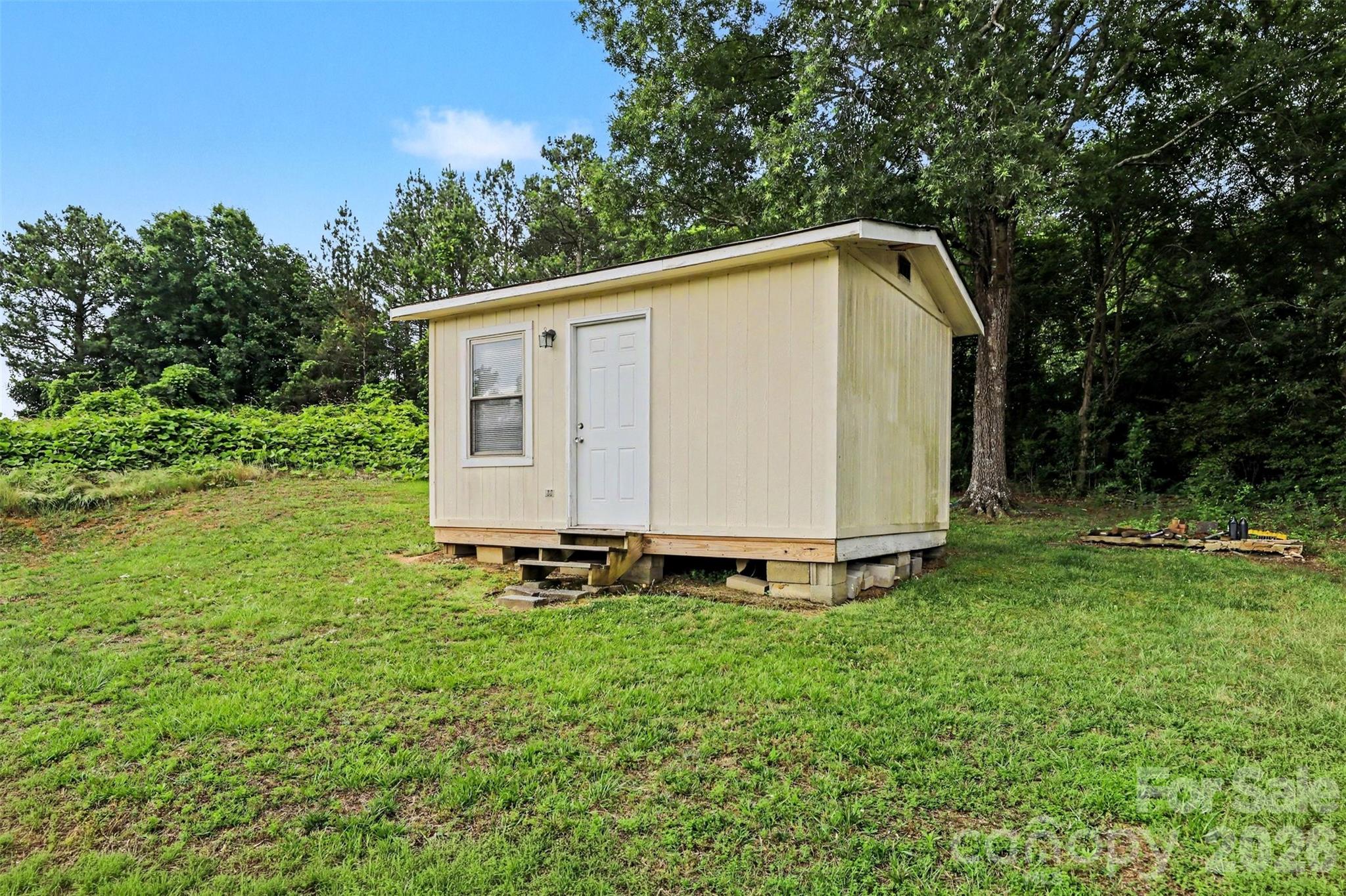 528 Woodlawn Avenue SW — Concord