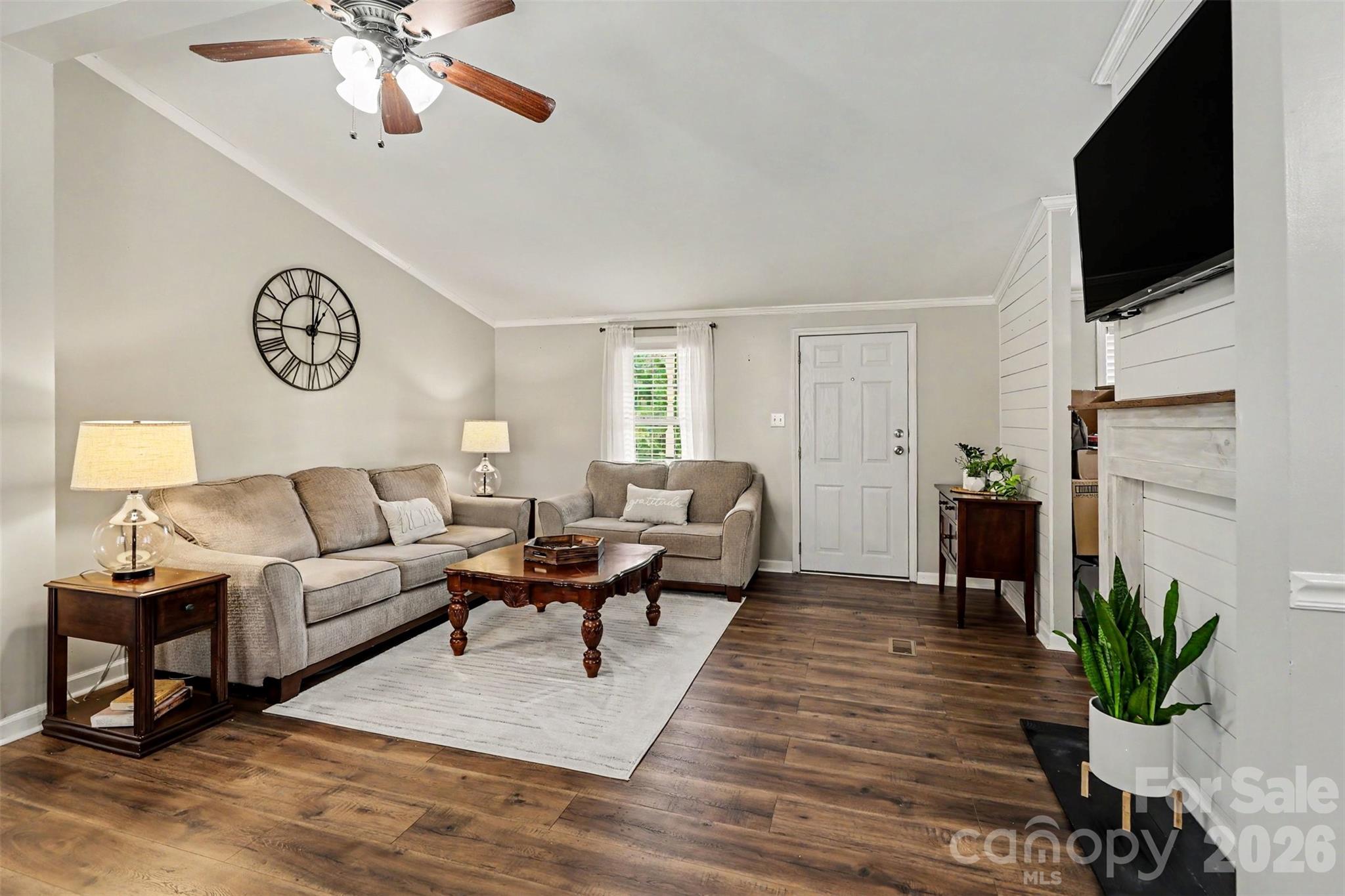 528 Woodlawn Avenue SW — Concord