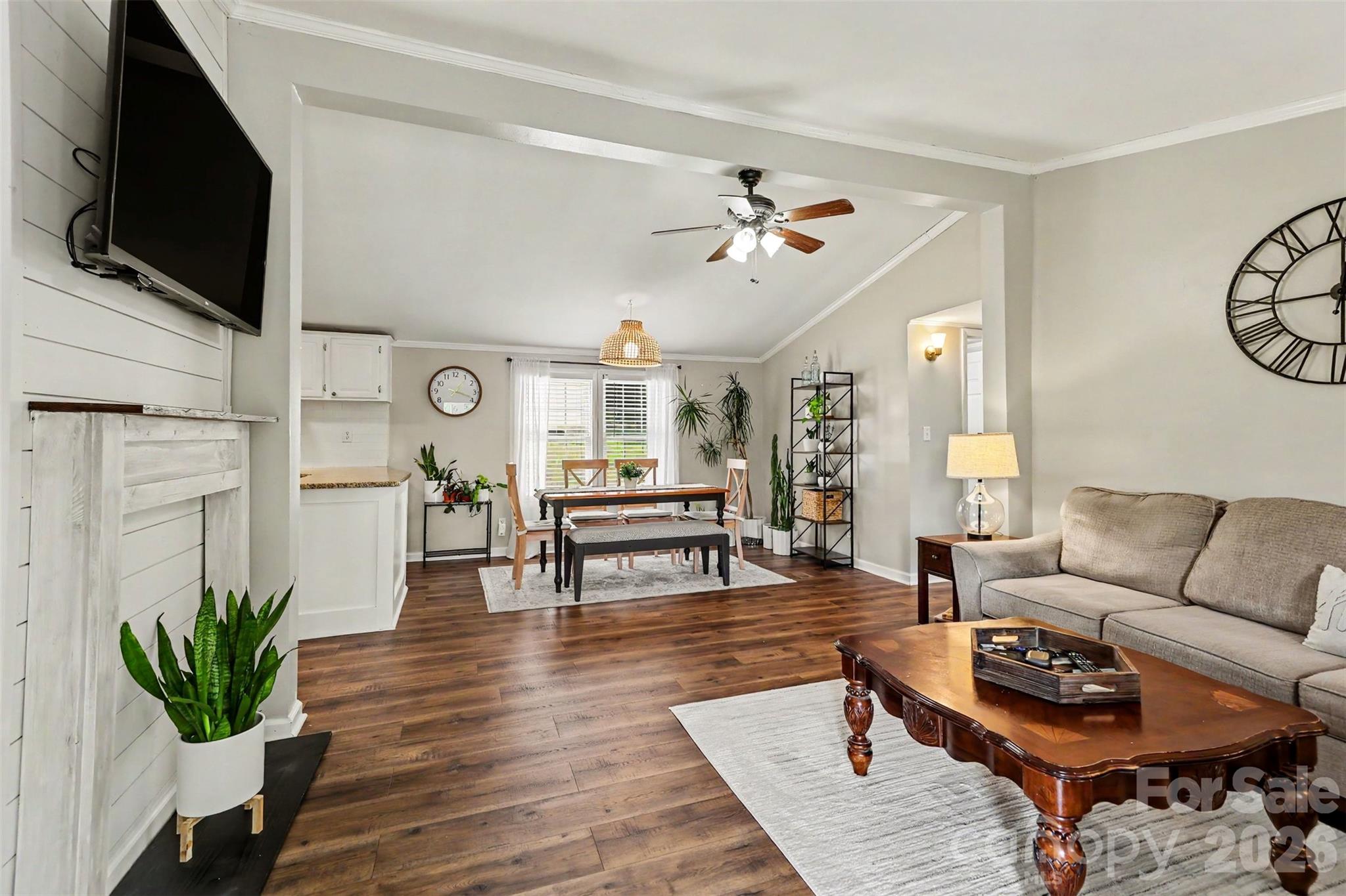 528 Woodlawn Avenue SW — Concord