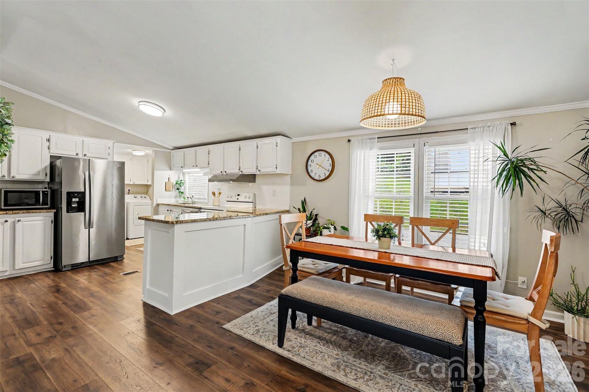 528 Woodlawn Avenue SW — Concord