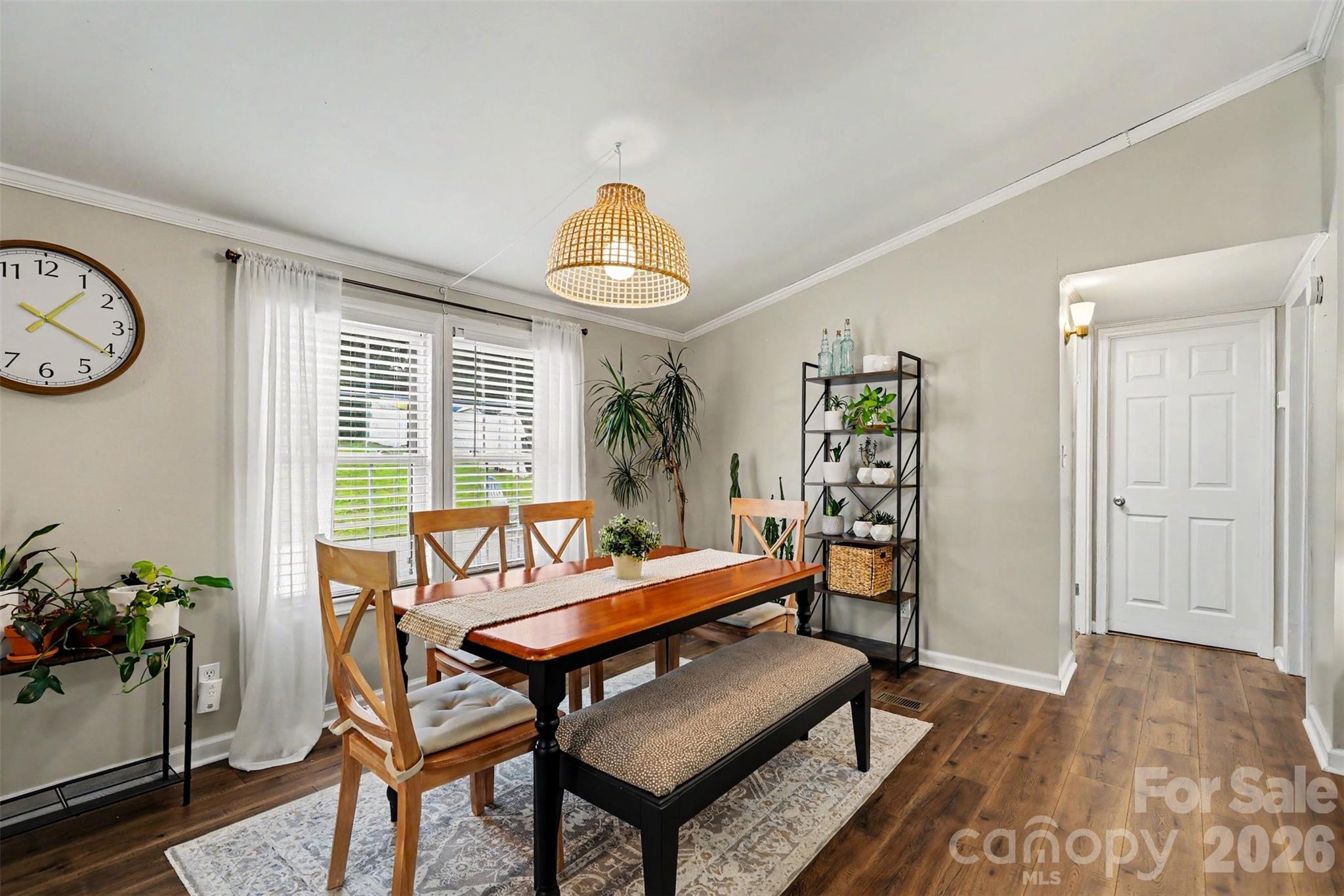 528 Woodlawn Avenue SW — Concord