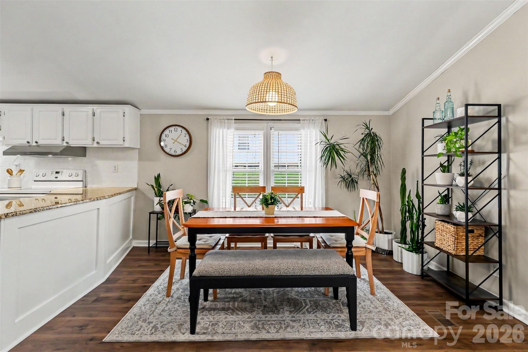 528 Woodlawn Avenue SW — Concord