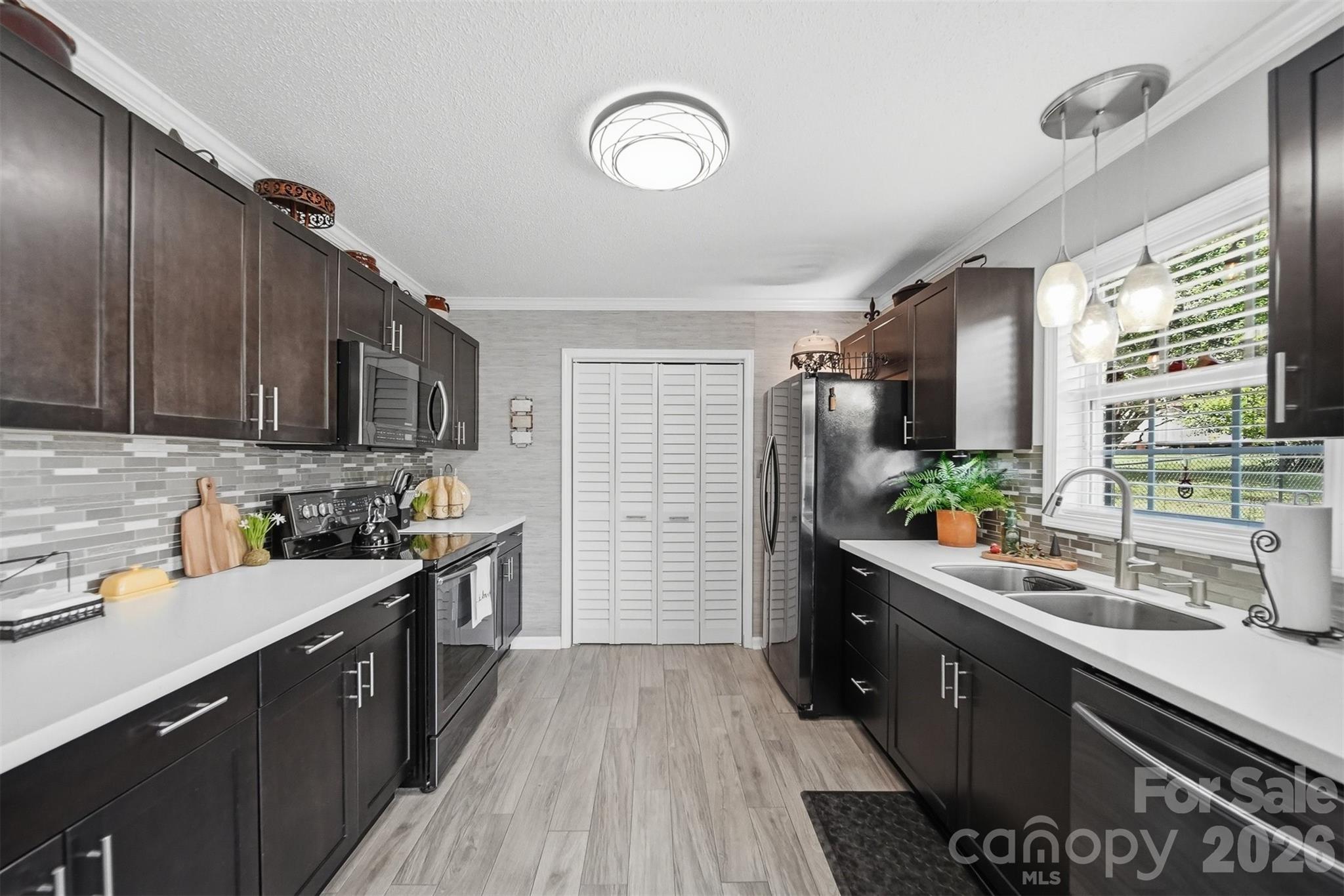 2104 Sheffield Court NW — Conover