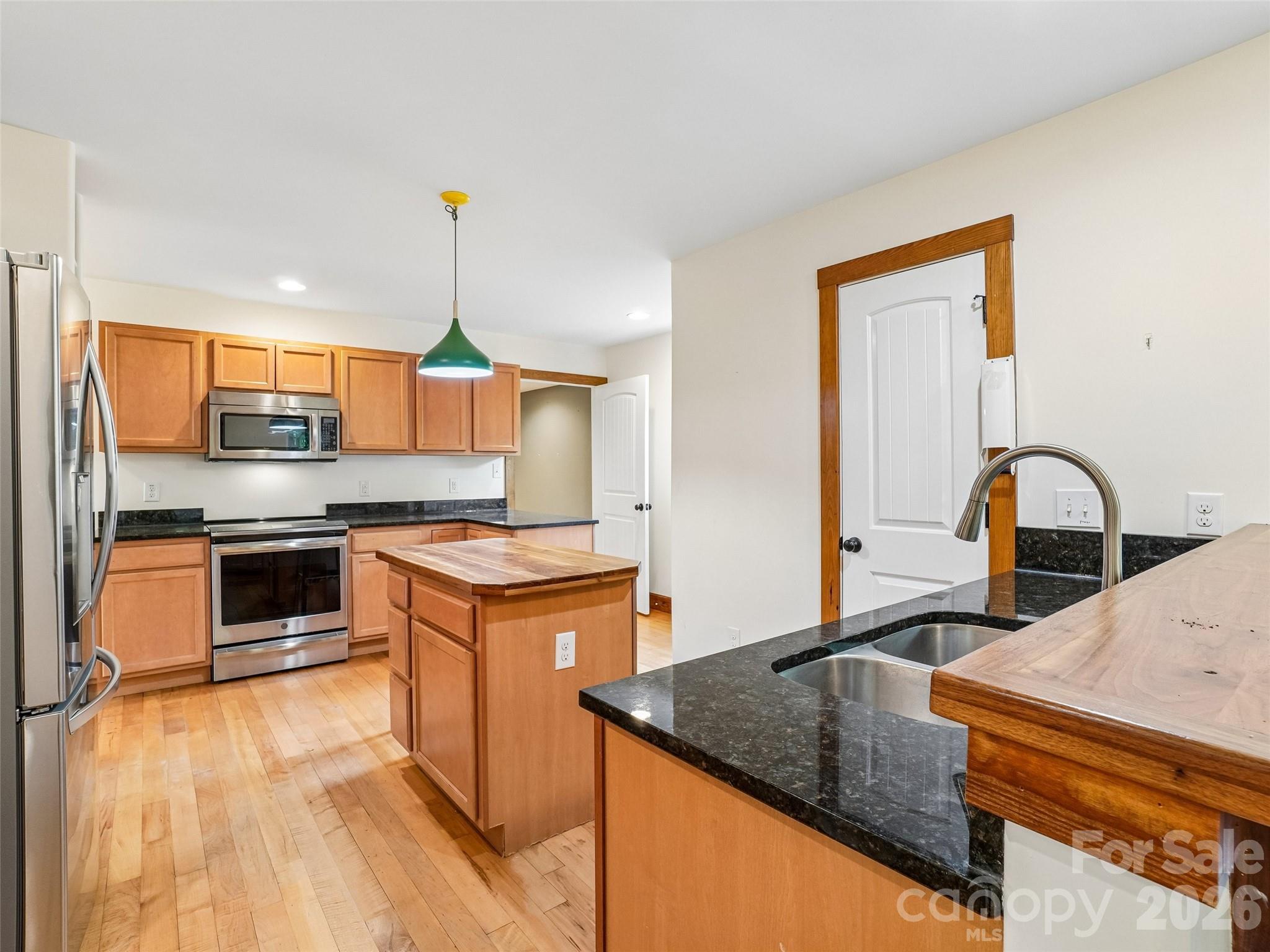 3 Delaware Avenue — Asheville