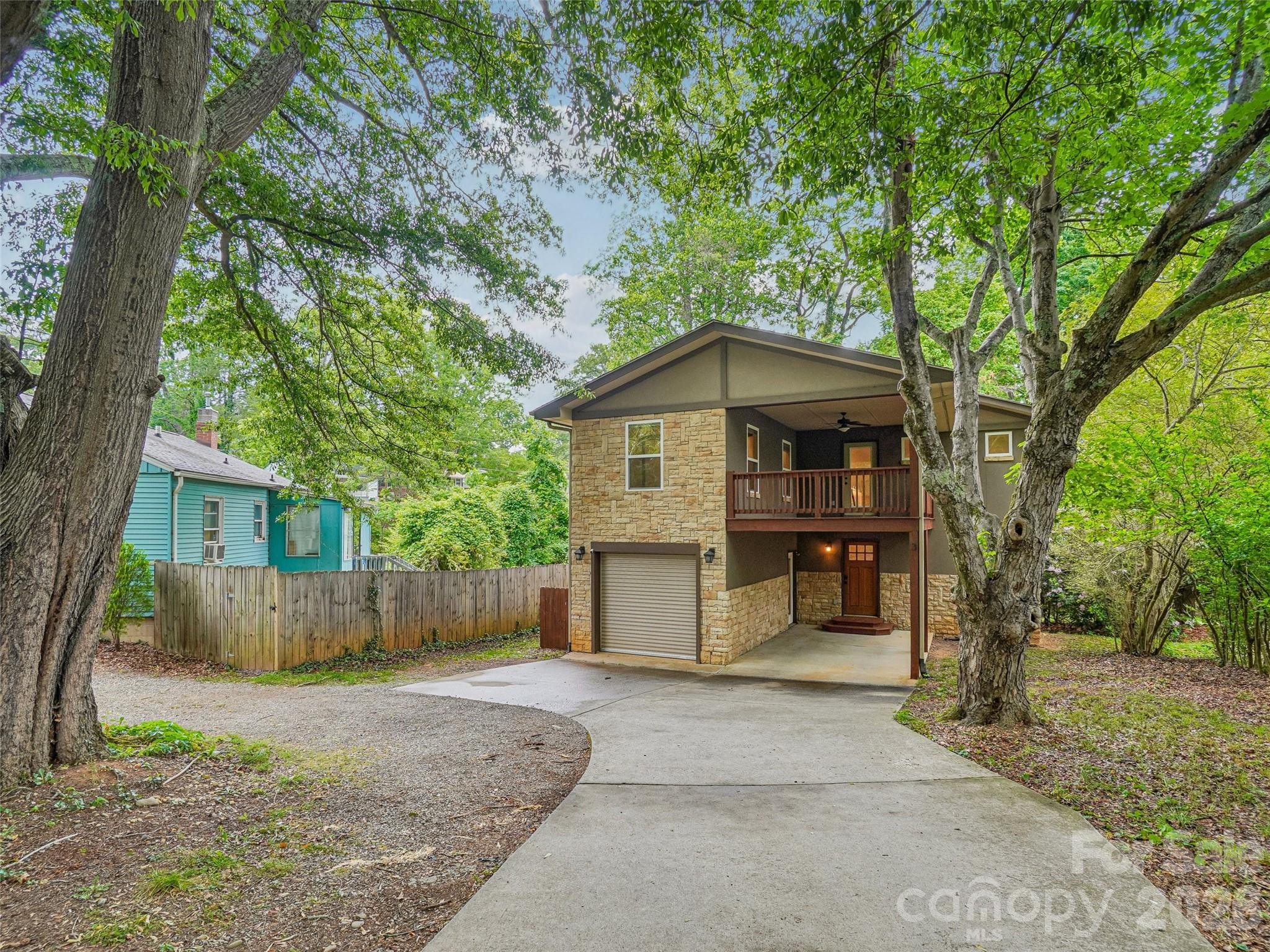 3 Delaware Avenue — Asheville