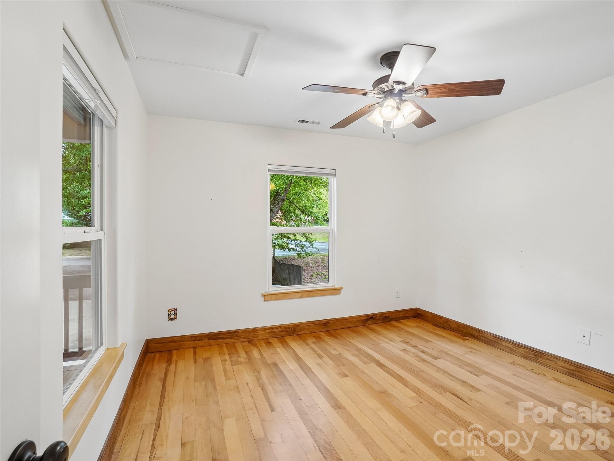 3 Delaware Avenue — Asheville